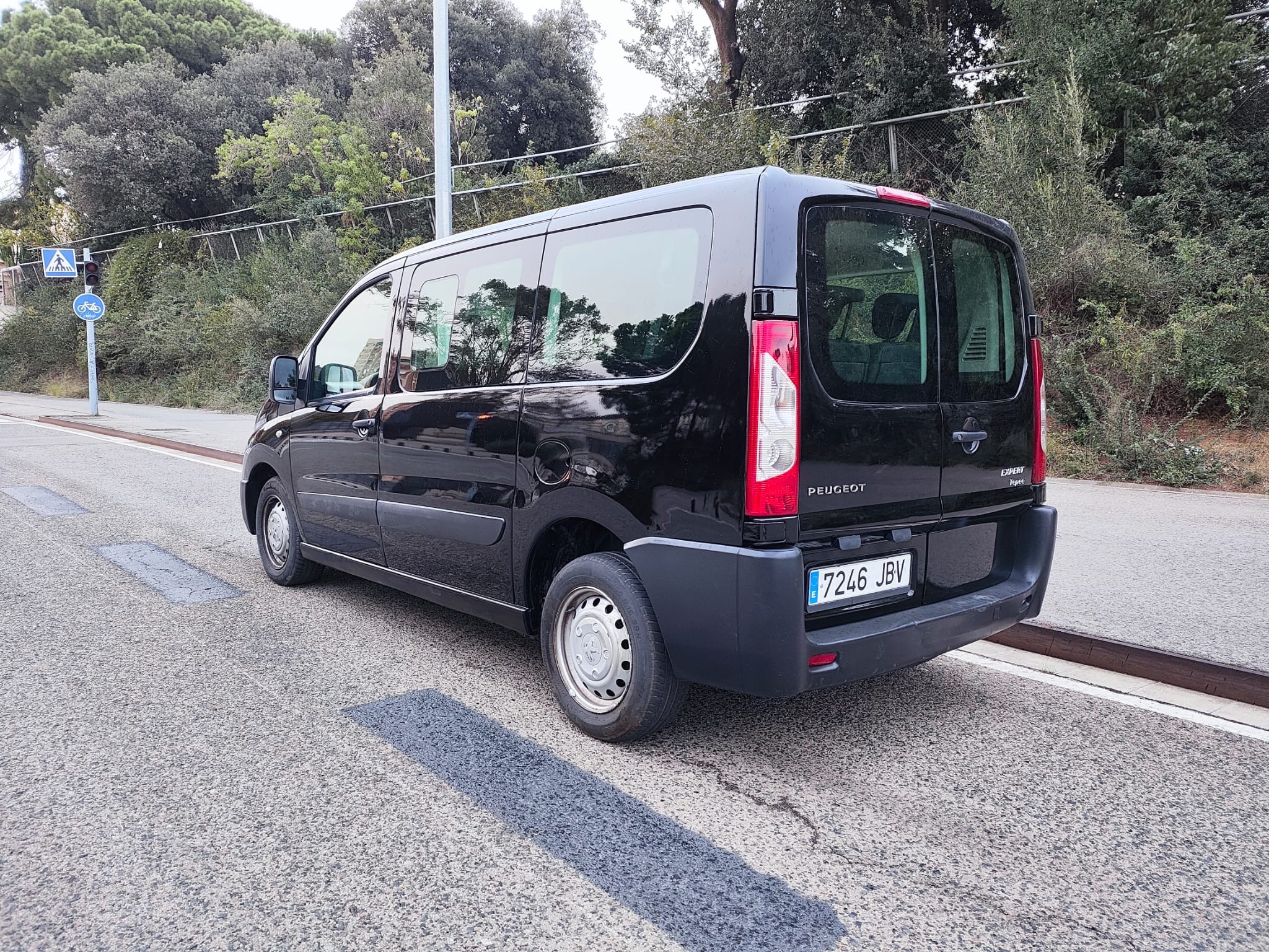 Peugeot Expert Tepee 9 Plazas BlueHDi med Lydinngang