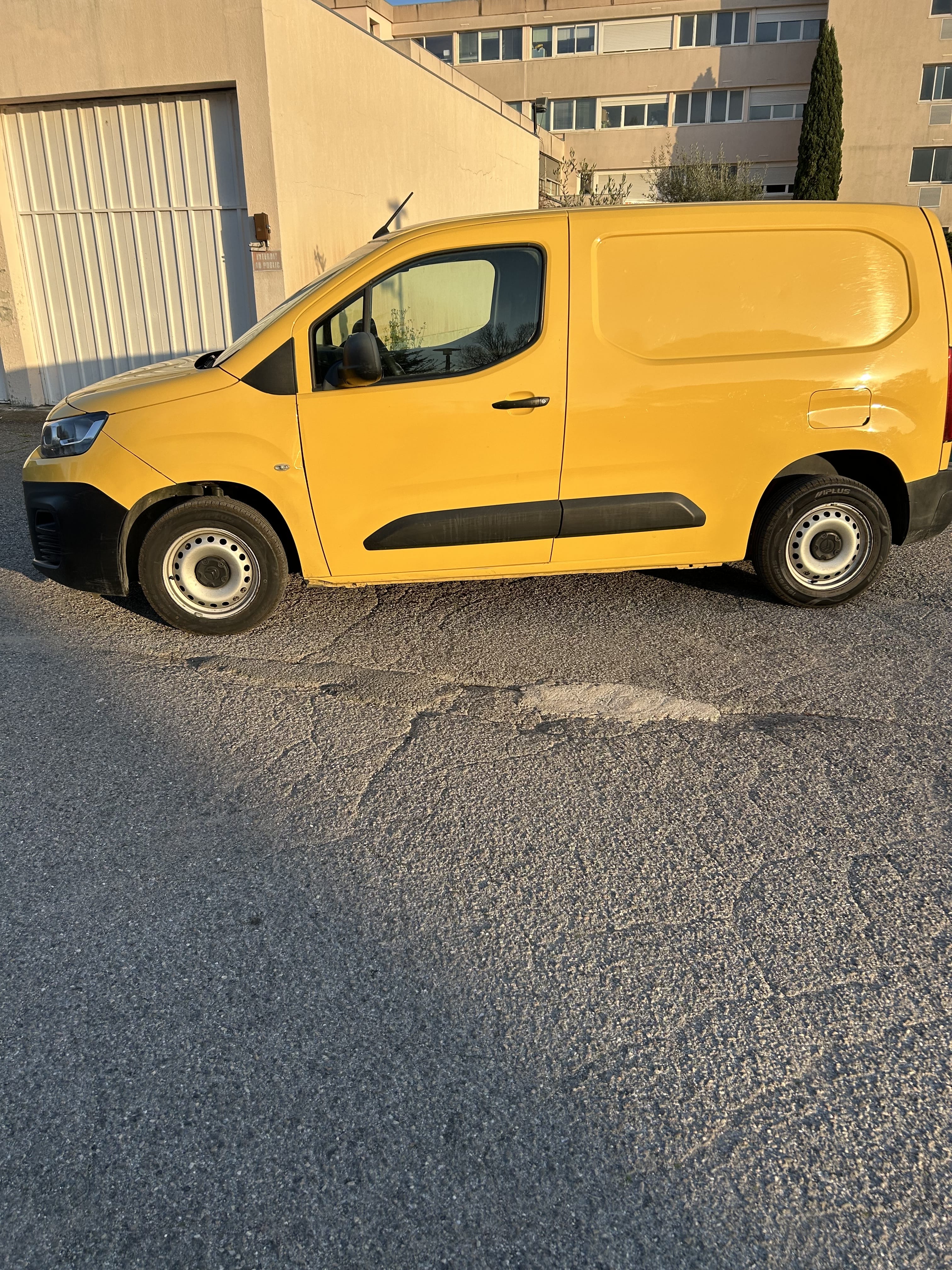 Citroen Berlingo with Air conditioning
