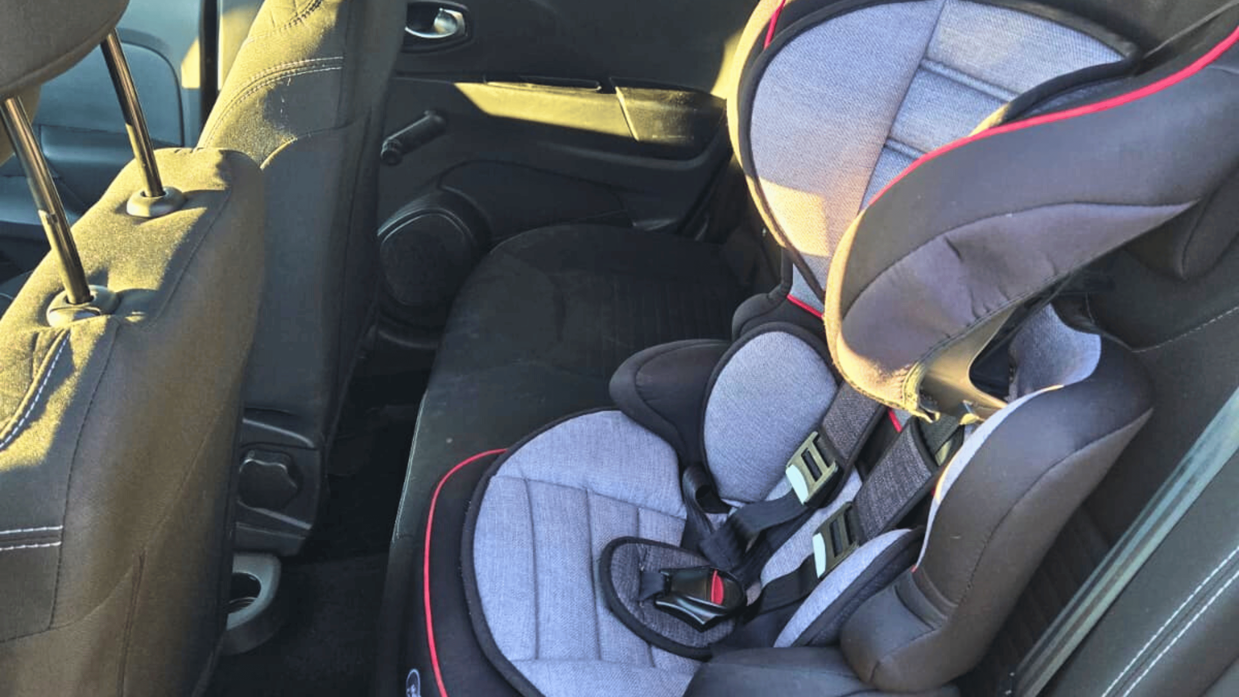 Renault Clio Estate Confortable, spacieuse et climatisée avec Chaines