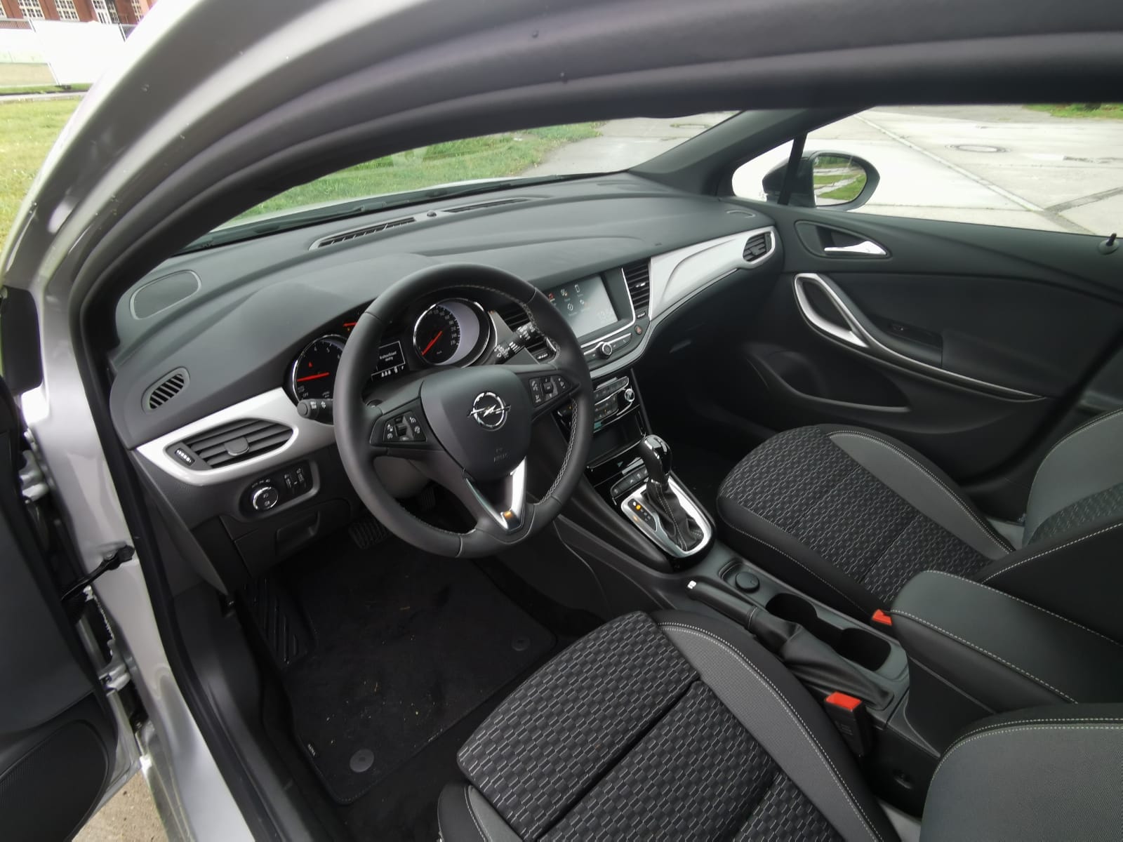 Opel Astra Sports Tourer mit Klimaanlage