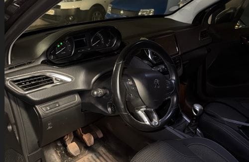 Peugeot 208 avec Régulateur de vitesse
