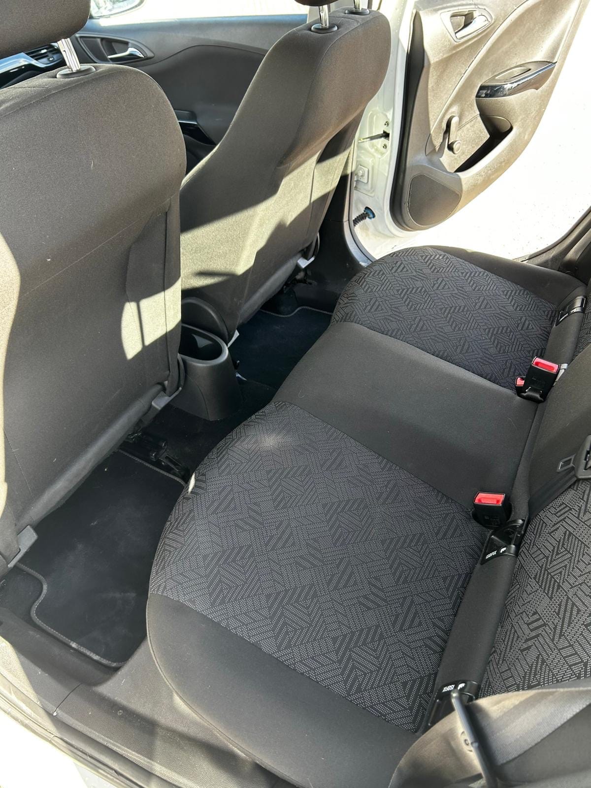 Opel Corsa con Radio 