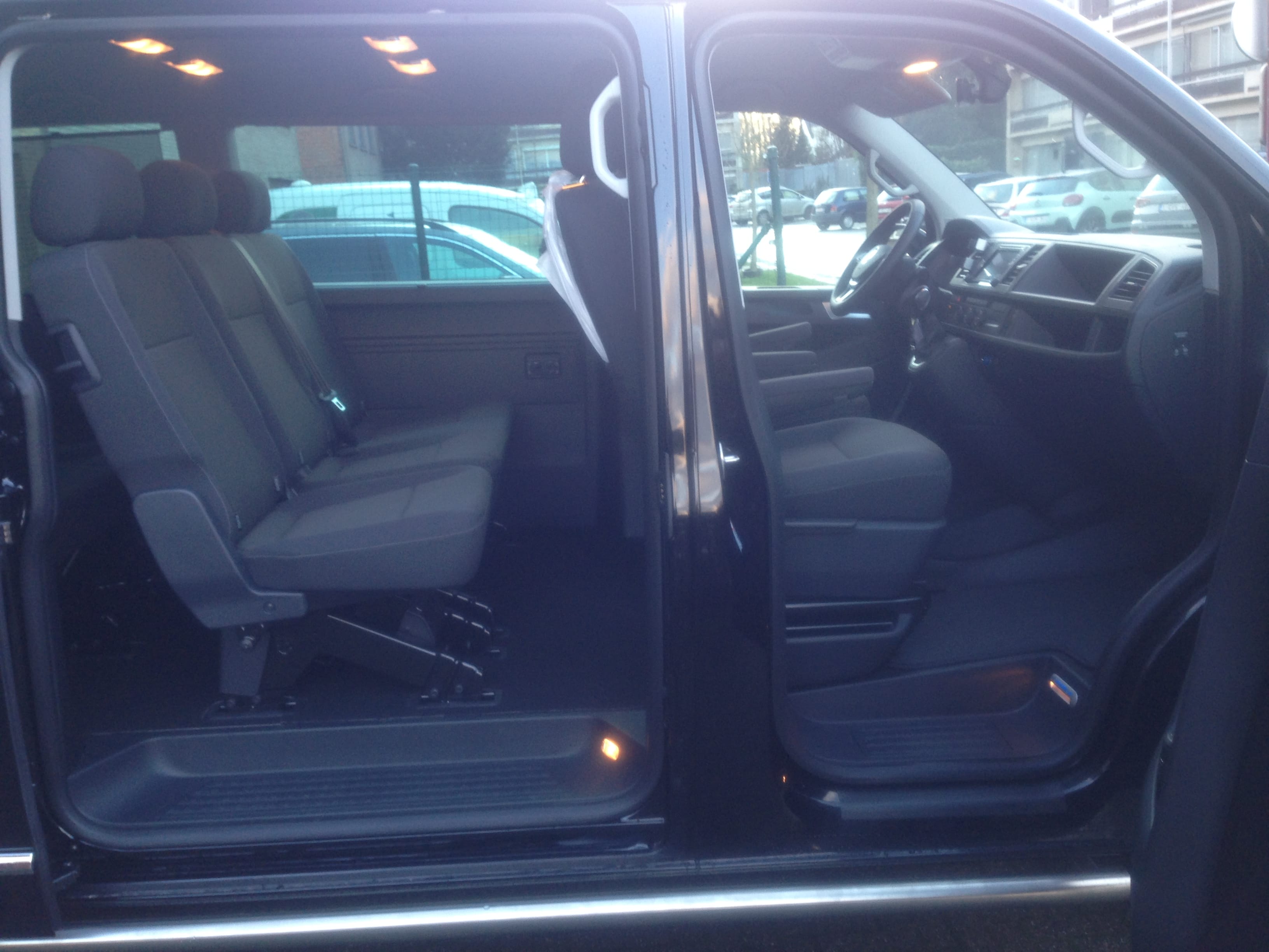 Volkswagen Caravelle T6 minibus 7+1pl met Android Auto