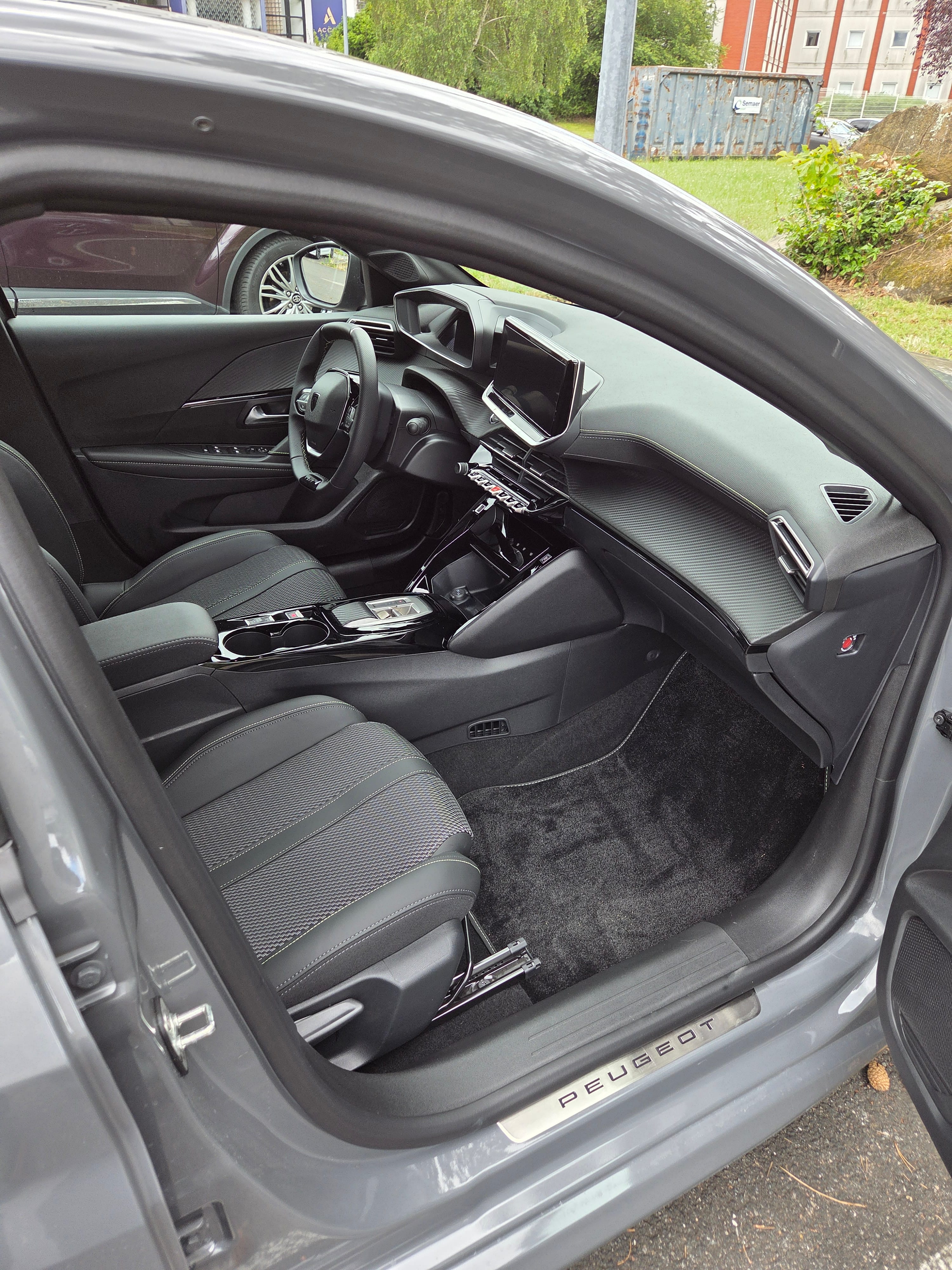 Peugeot 208 avec Régulateur de vitesse