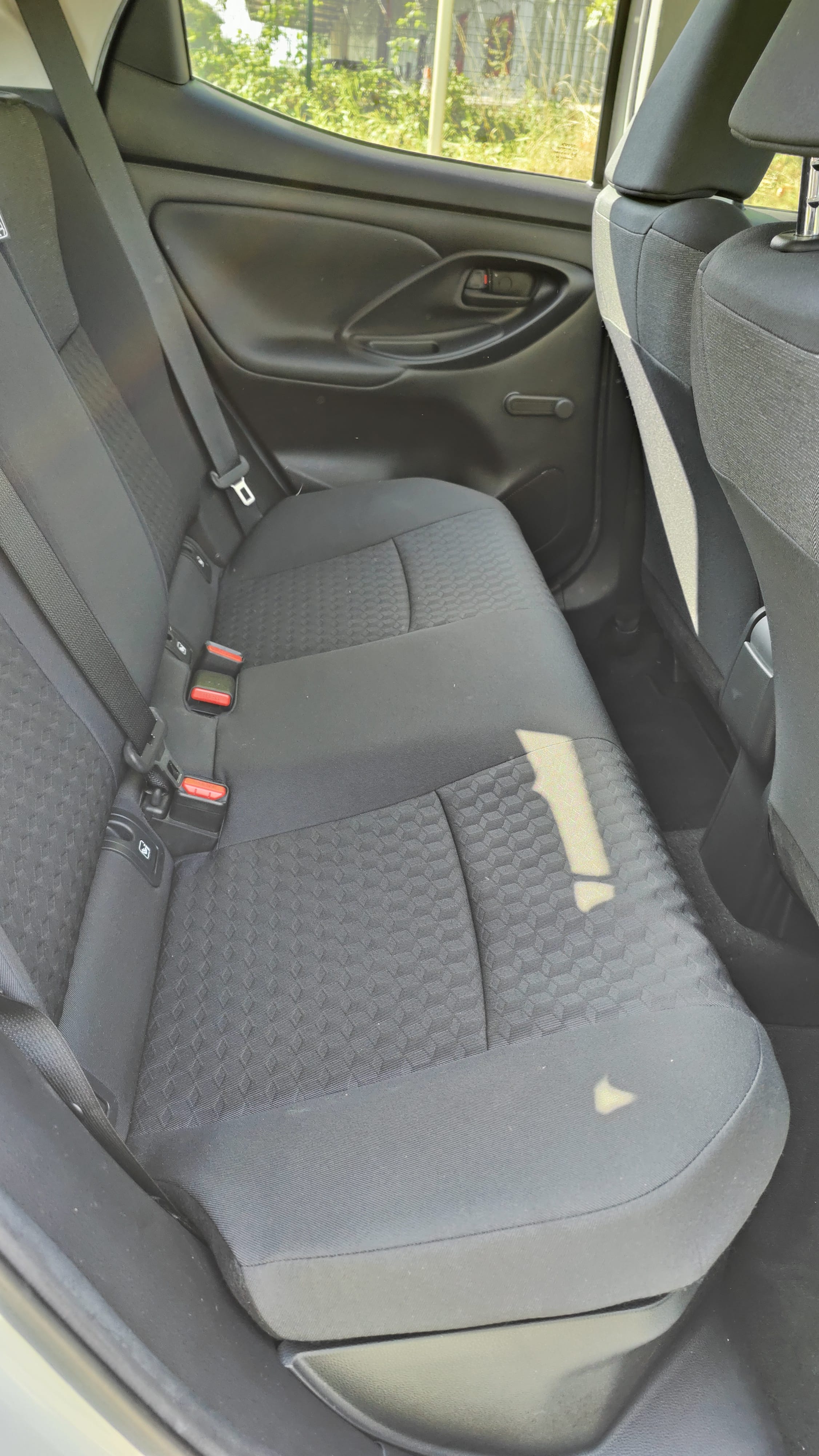 Toyota Yaris Hybride 4 - FW644LV