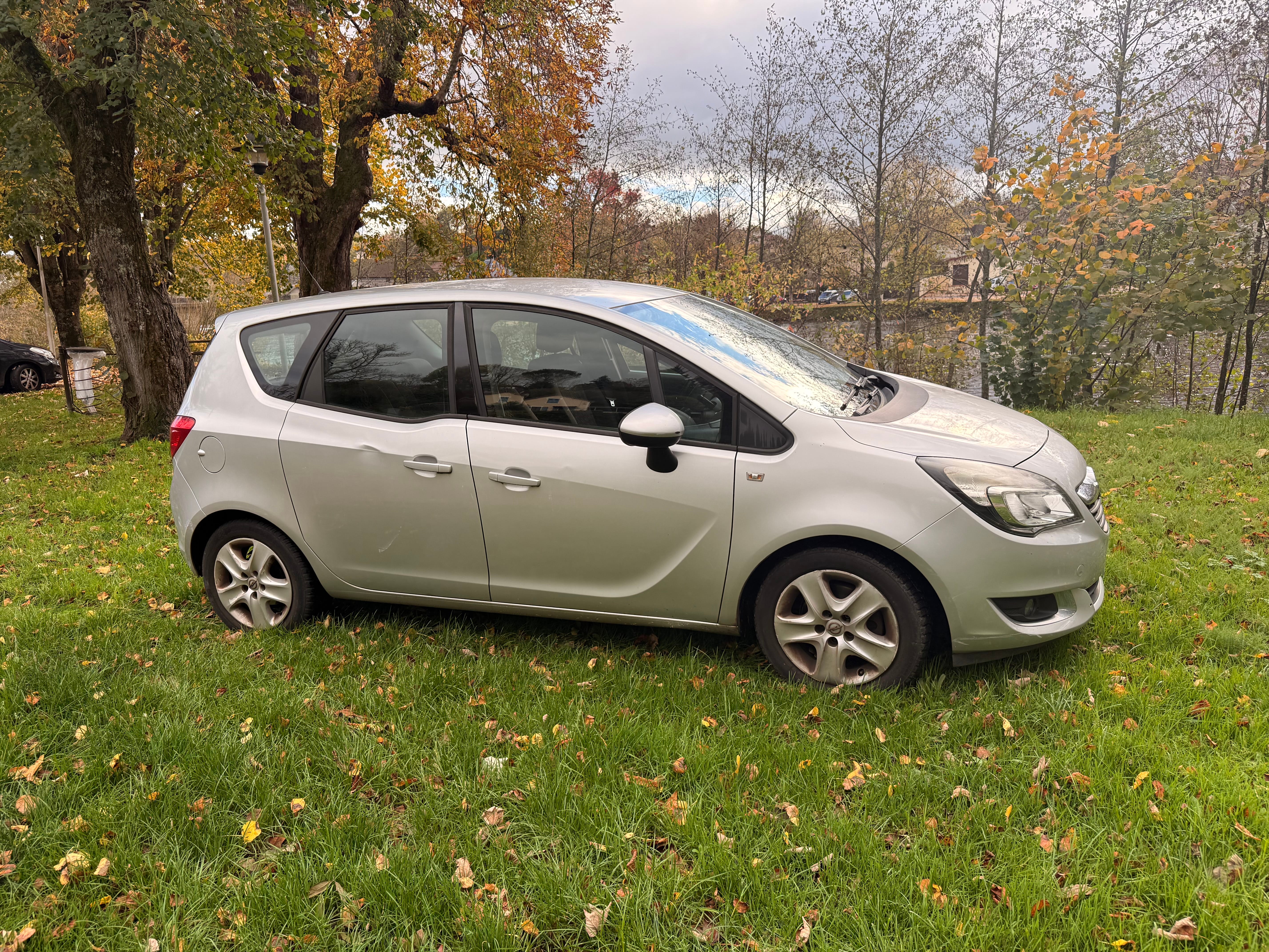 Opel Meriva 1.6 L avec Climatisation