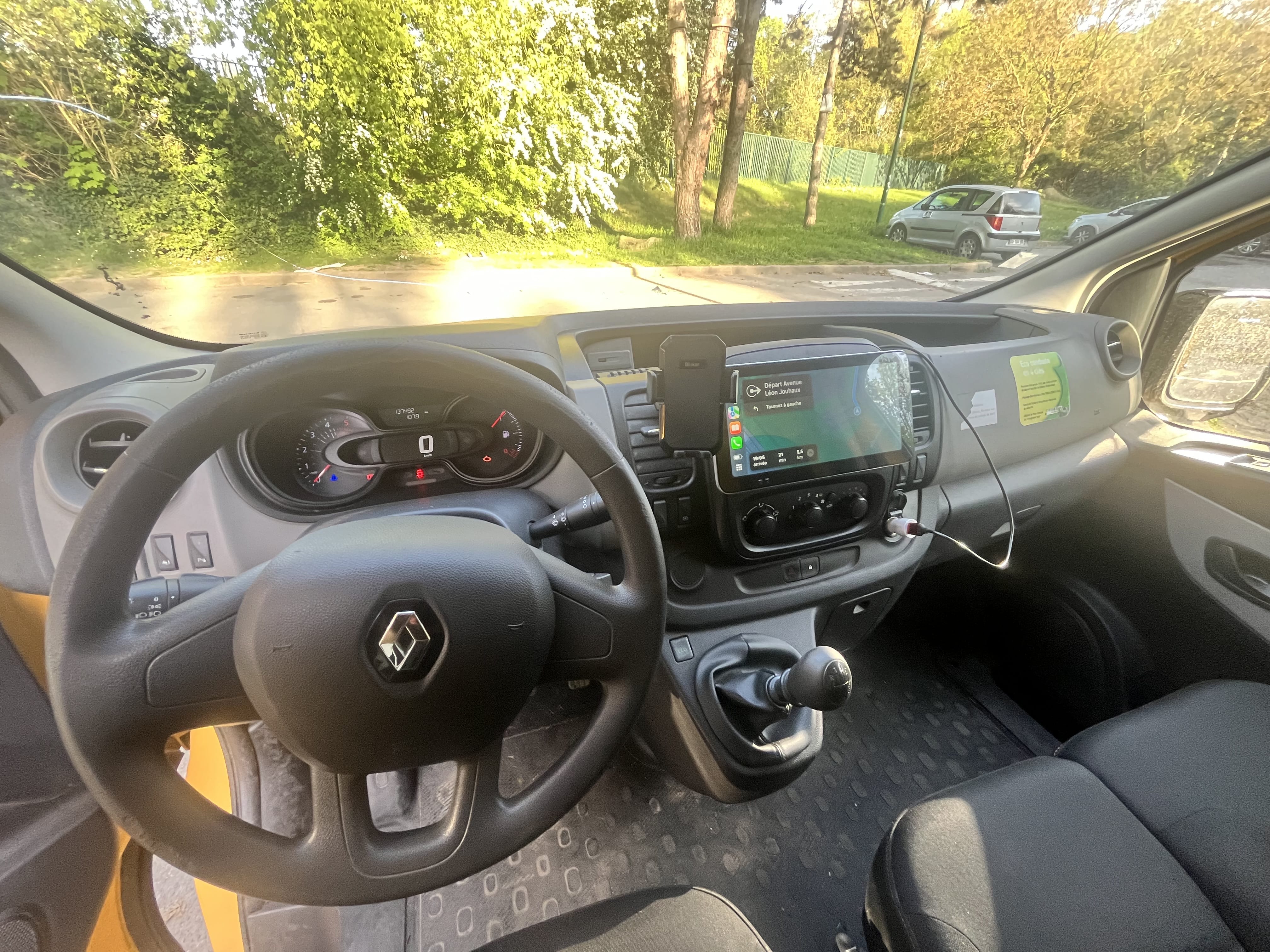 Renault Trafic L1H2 - CarPlay - Diable inclus avec Audio Bluetooth