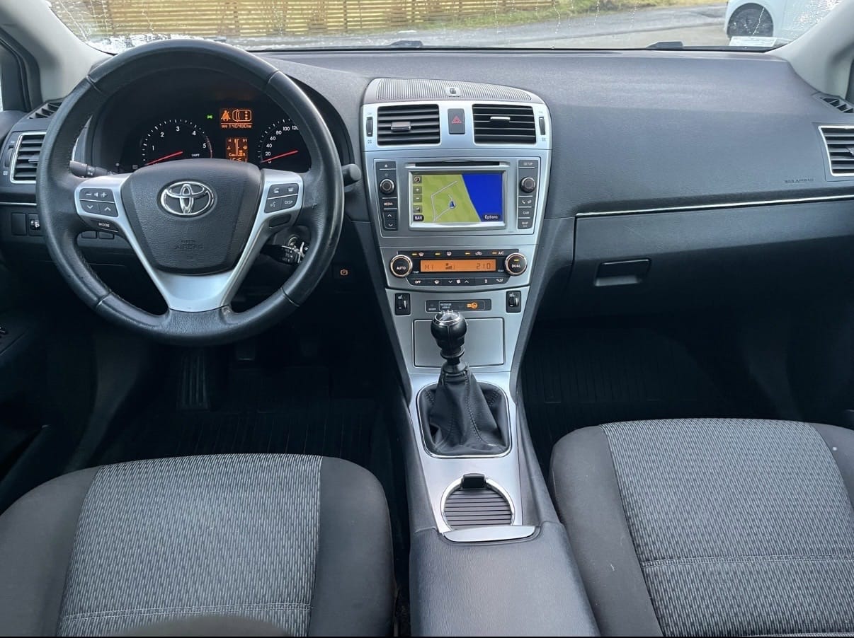 Toyota Avensis med Cruisekontroll