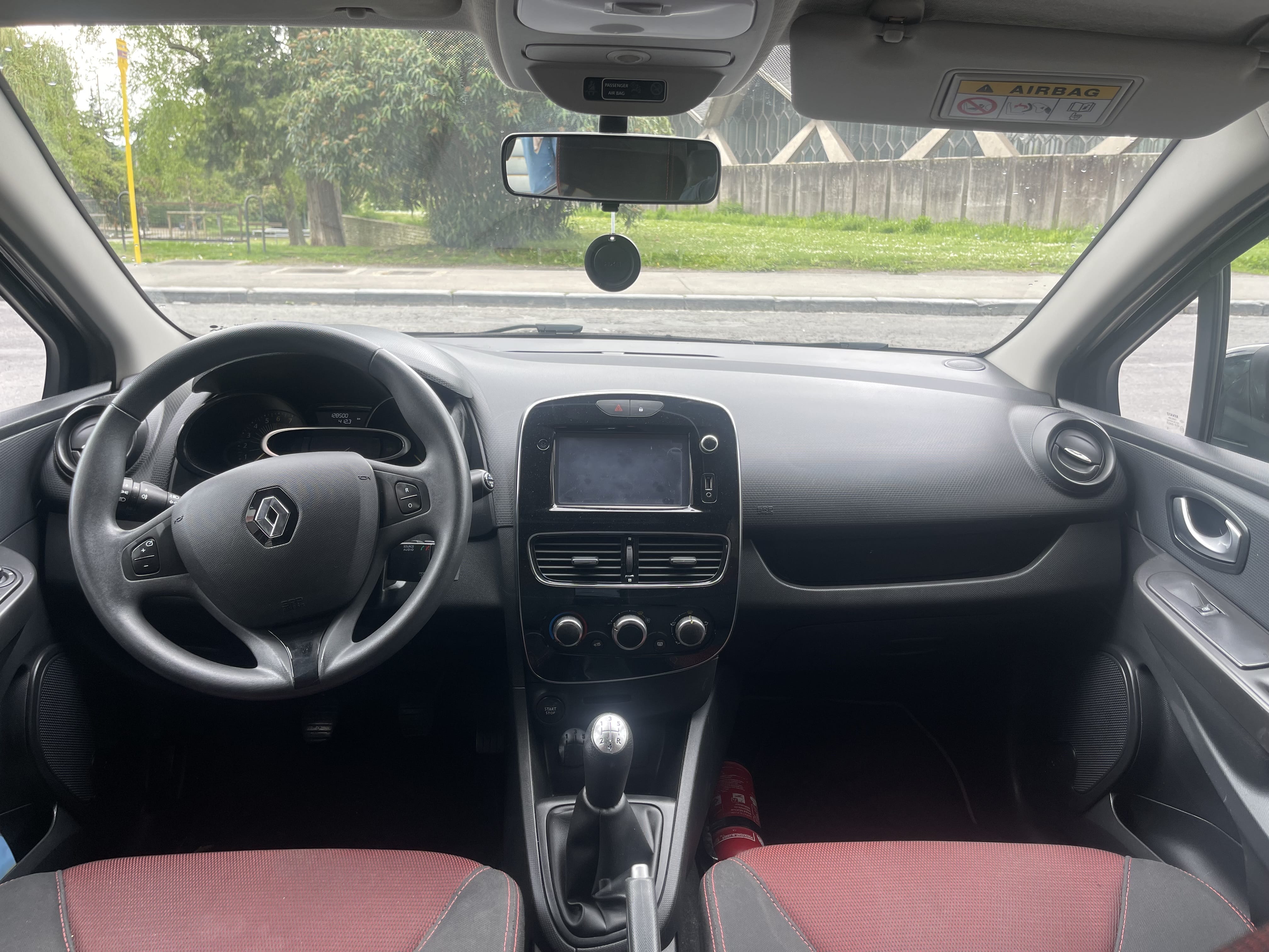 Renault Clio with Bluetooth audio