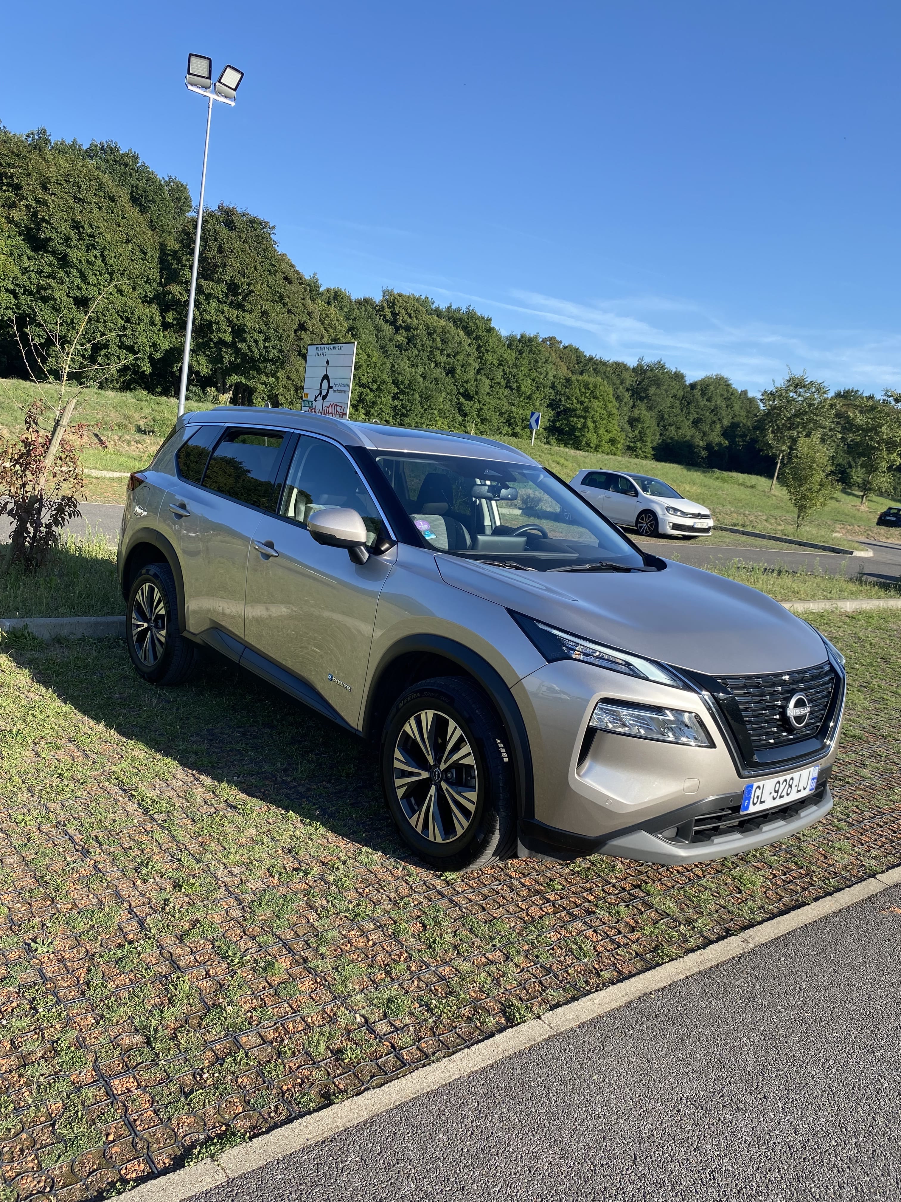 Nissan X-Trail, 2022, Essence 98 / Électrique (hybride), automatique