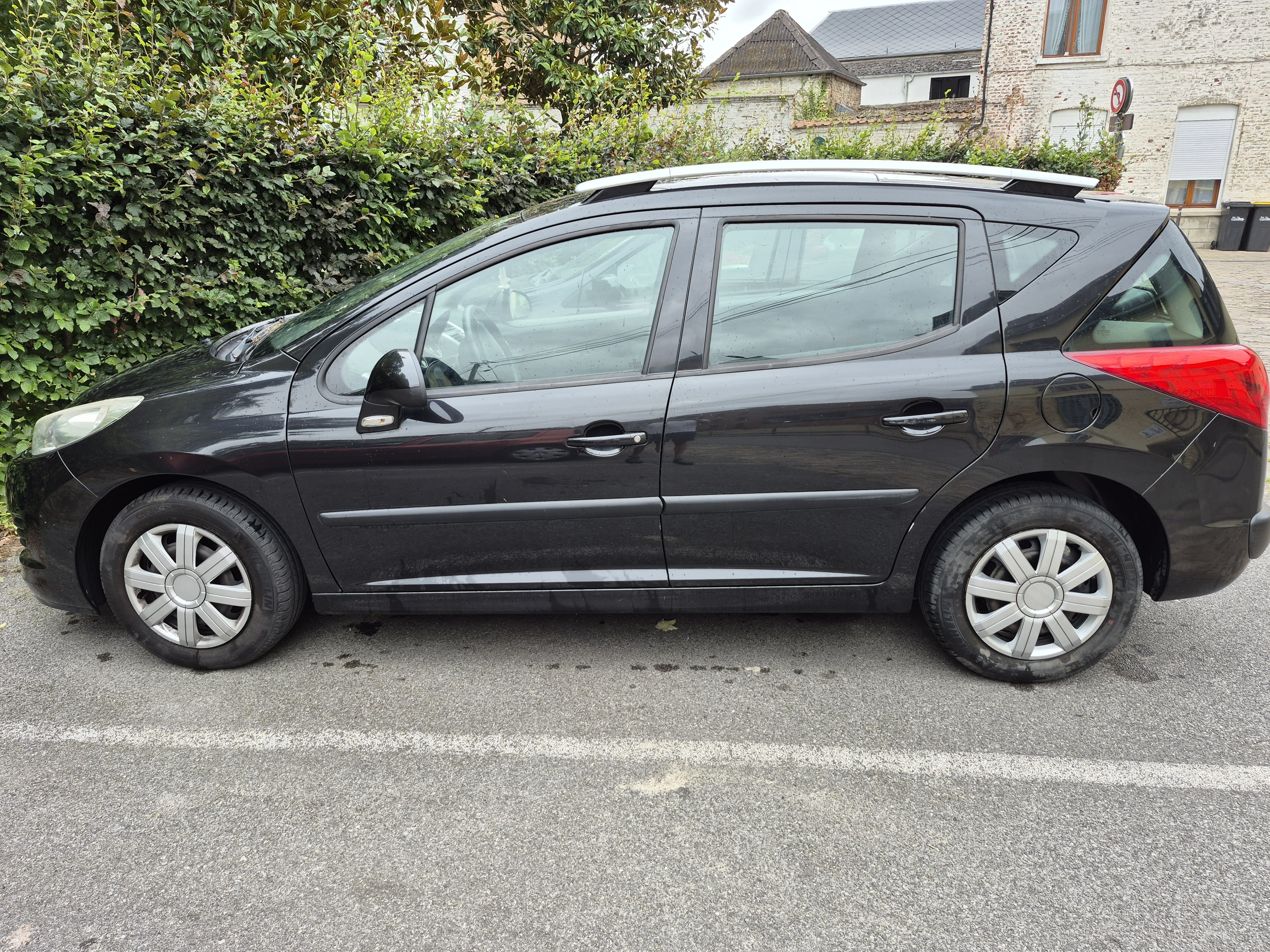 Peugeot 207 SW (Break) - [REPONSE RAPIDE], 2010, Essence 95