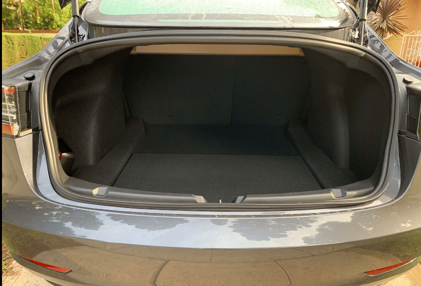 Tesla Model 3 - 500km - free supercharging with Cruise control