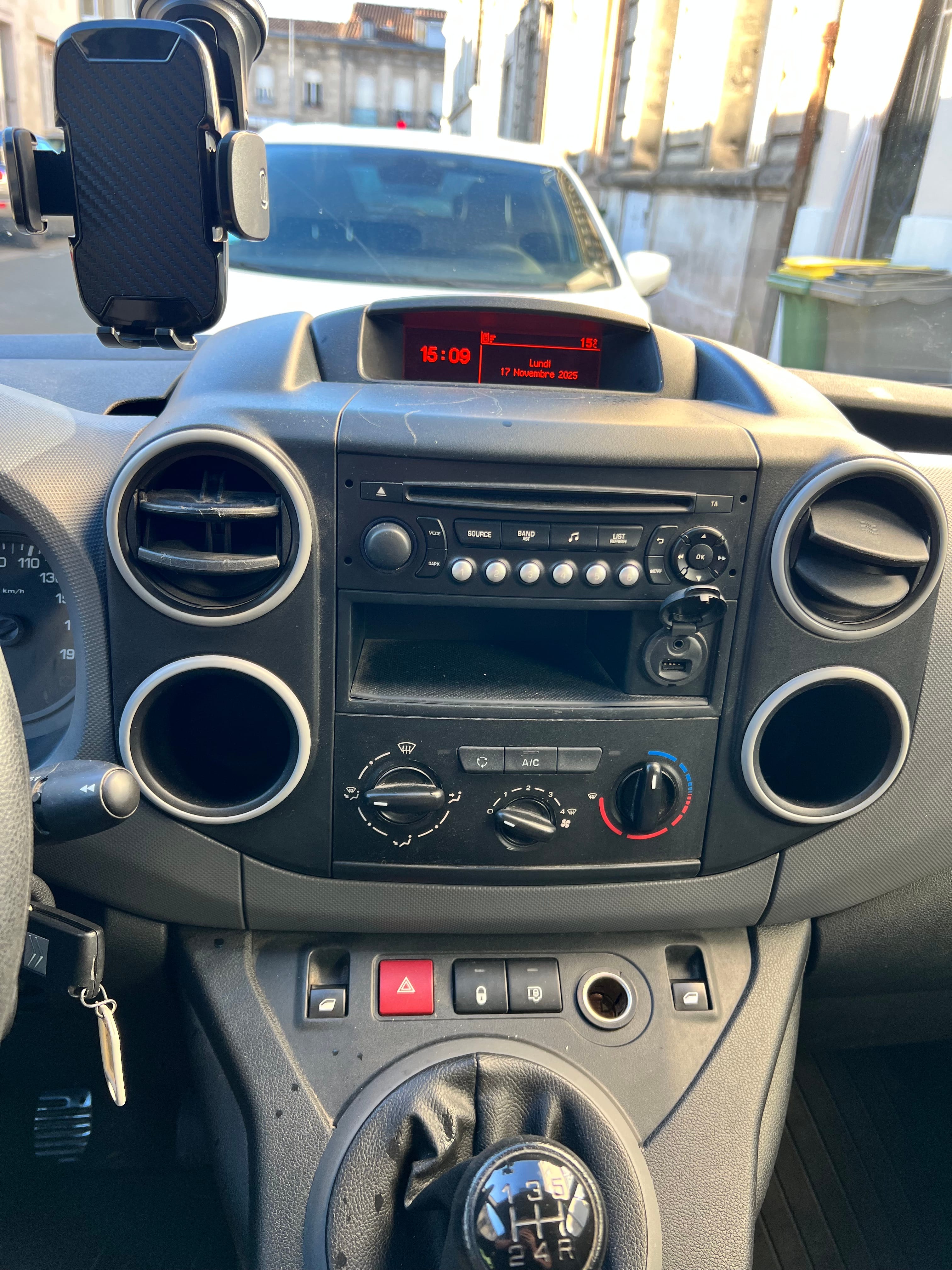 Citroen Berlingo avec Entrée audio / iPod