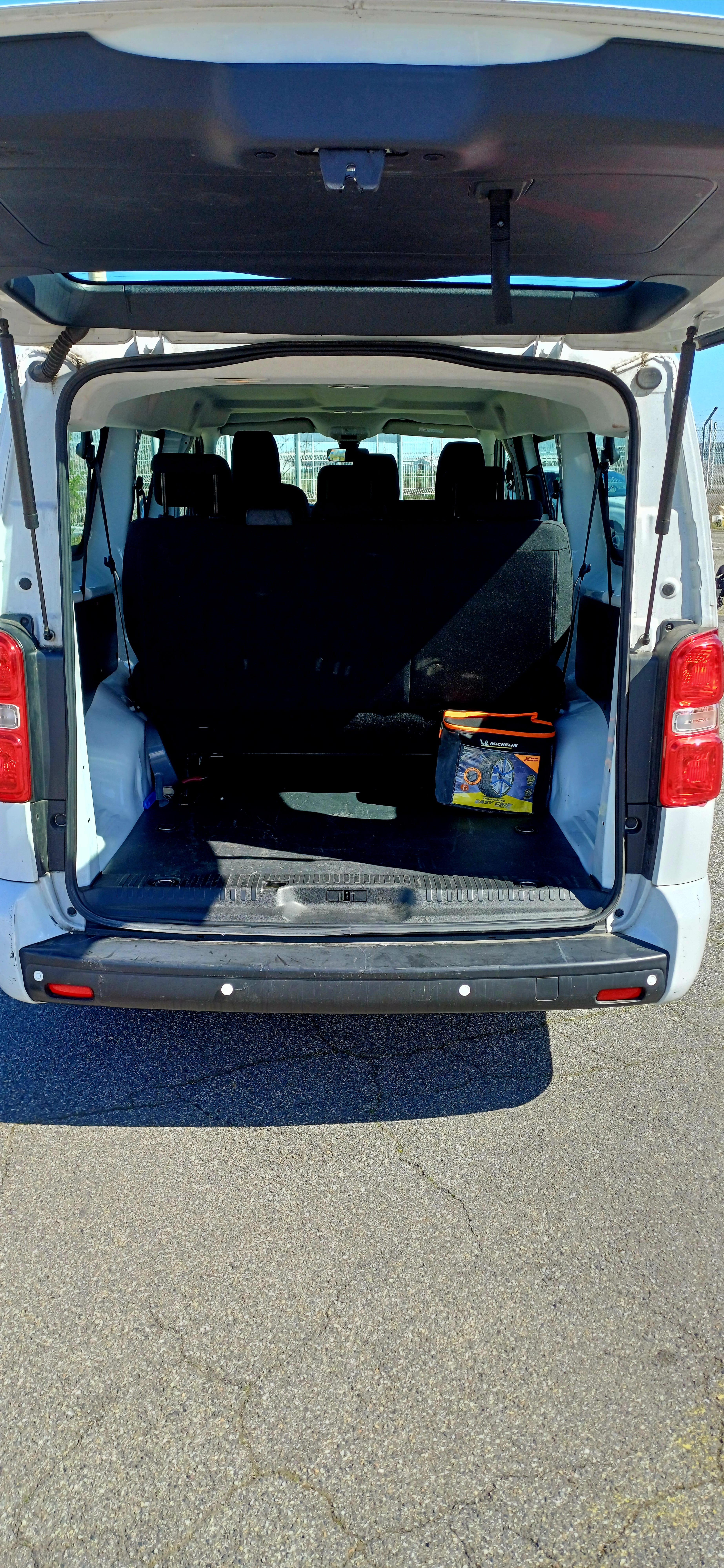 Peugeot Expert Combi avec Entrée audio / iPod