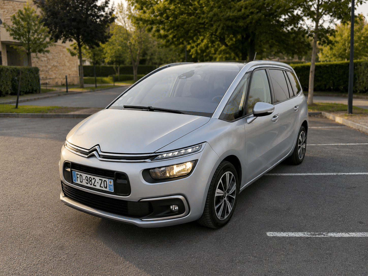 Citroen C4 Grand Spacetourer, 2019, Essence 95, 7 places