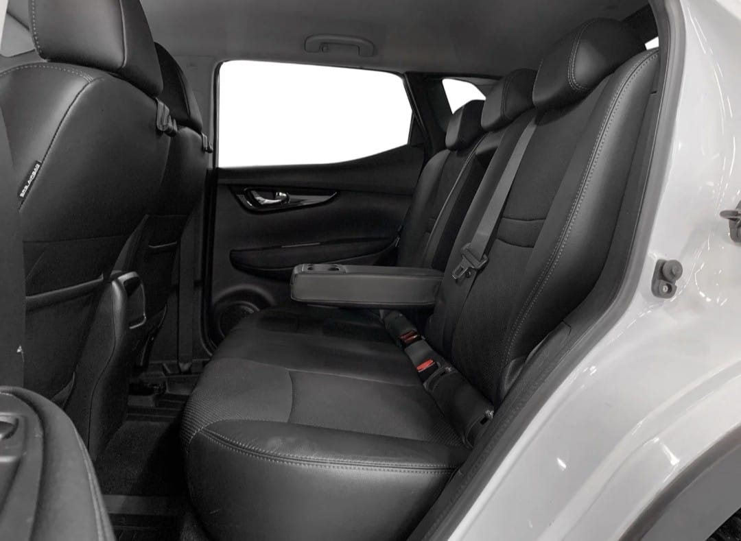 Nissan Qashqai with Cruise control