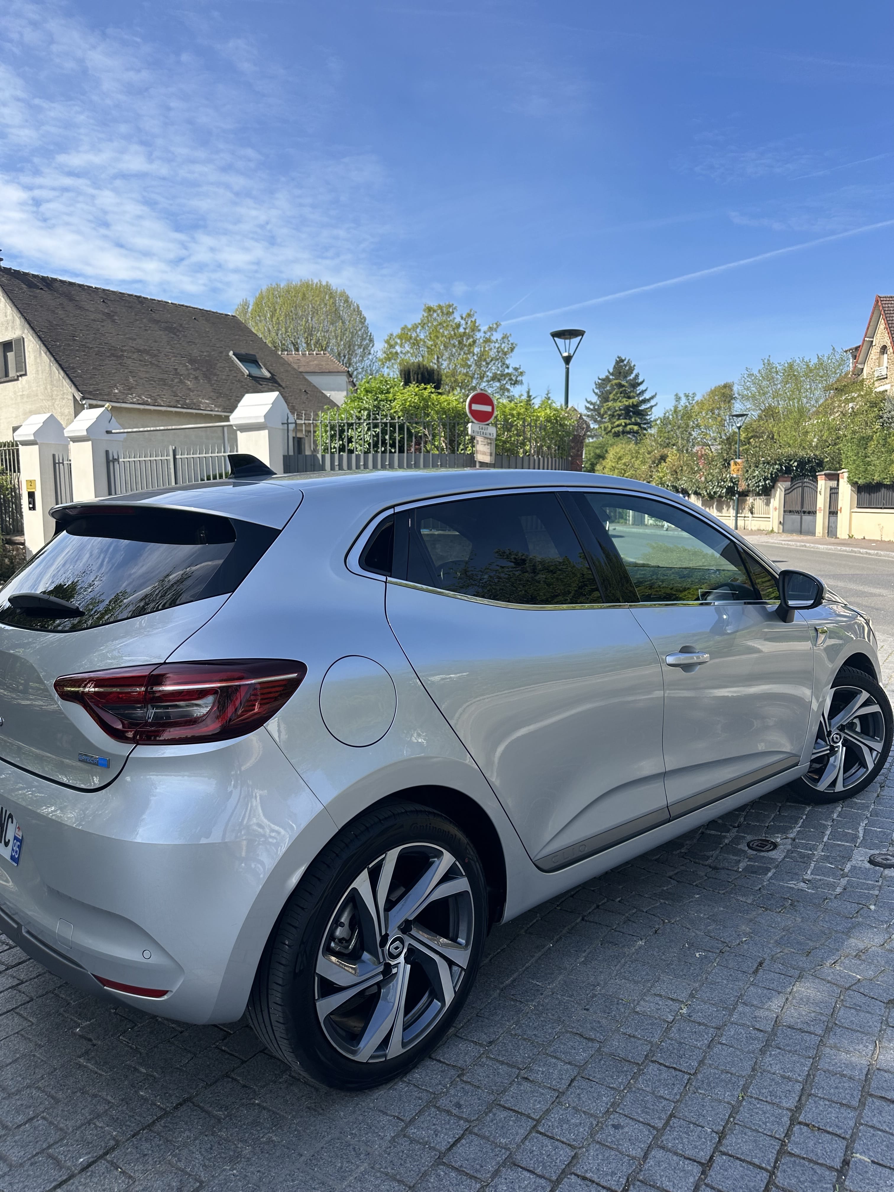 Renault Clio E-tech avec Audio Bluetooth