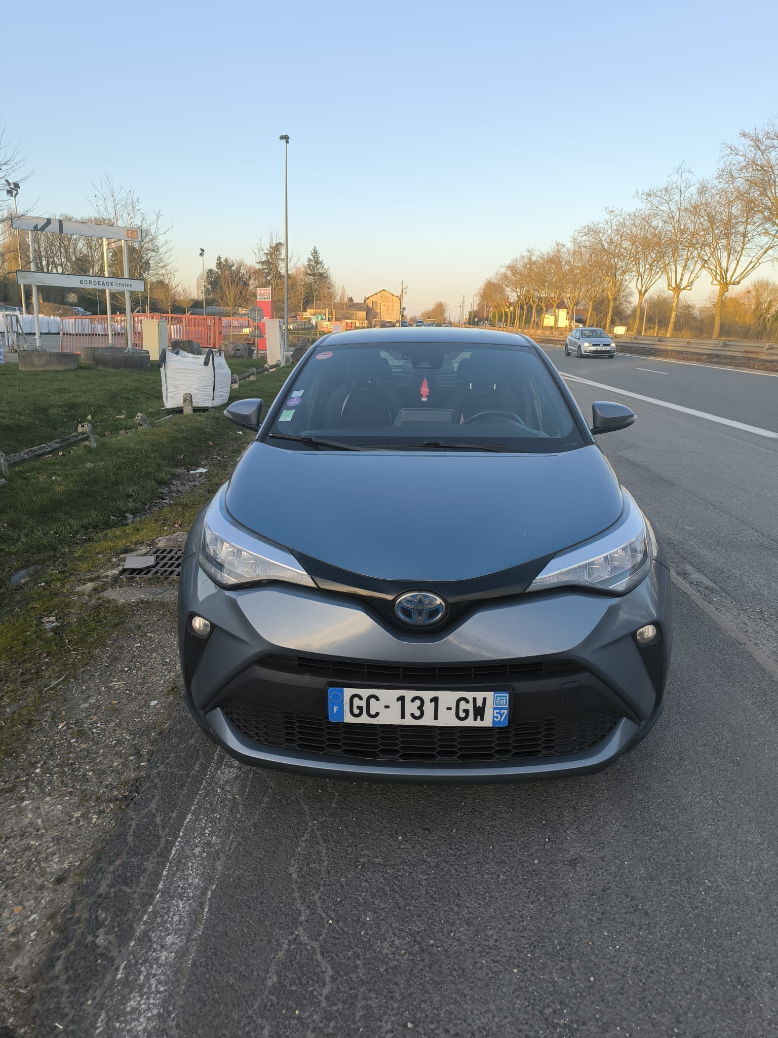 Toyota C-HR Hybrid avec GPS