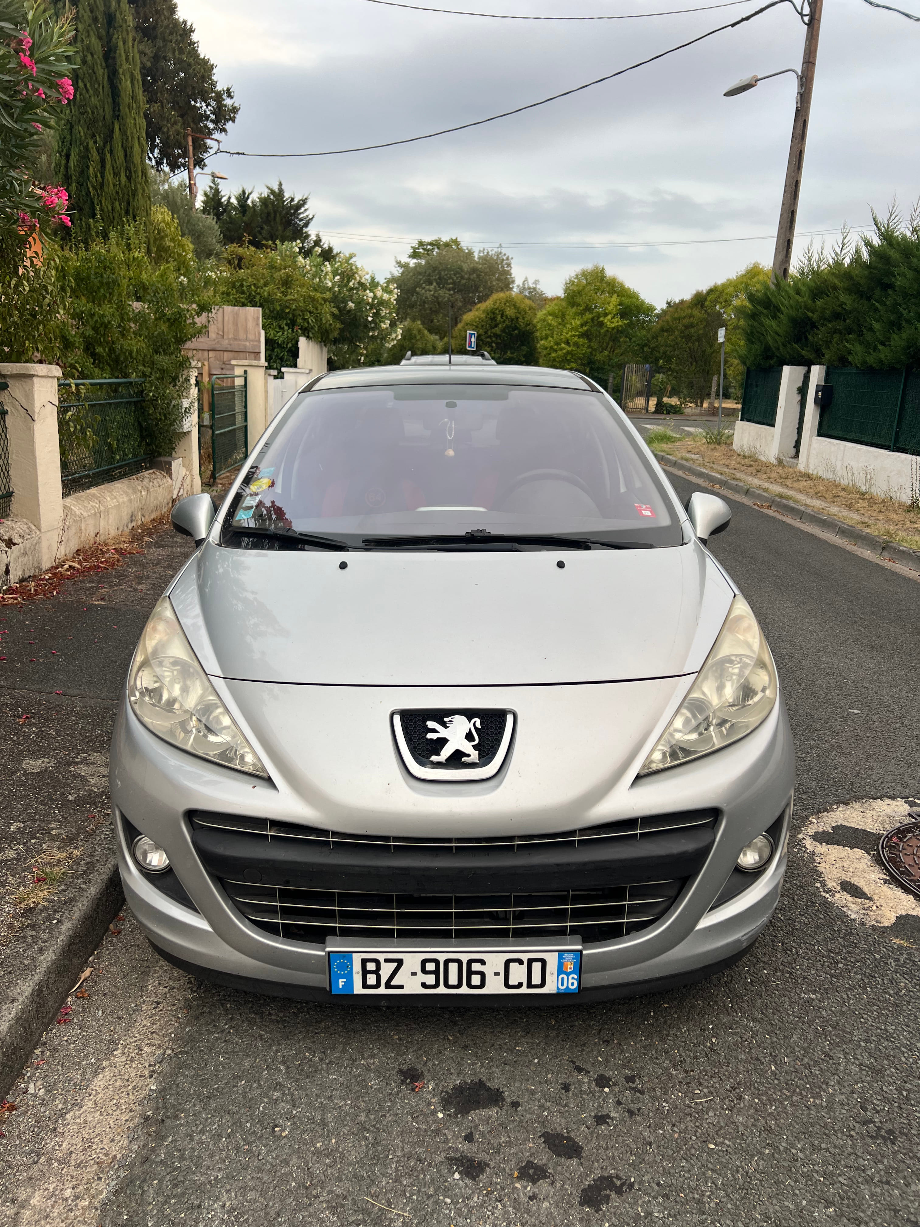 Peugeot 207 avec Autoradio