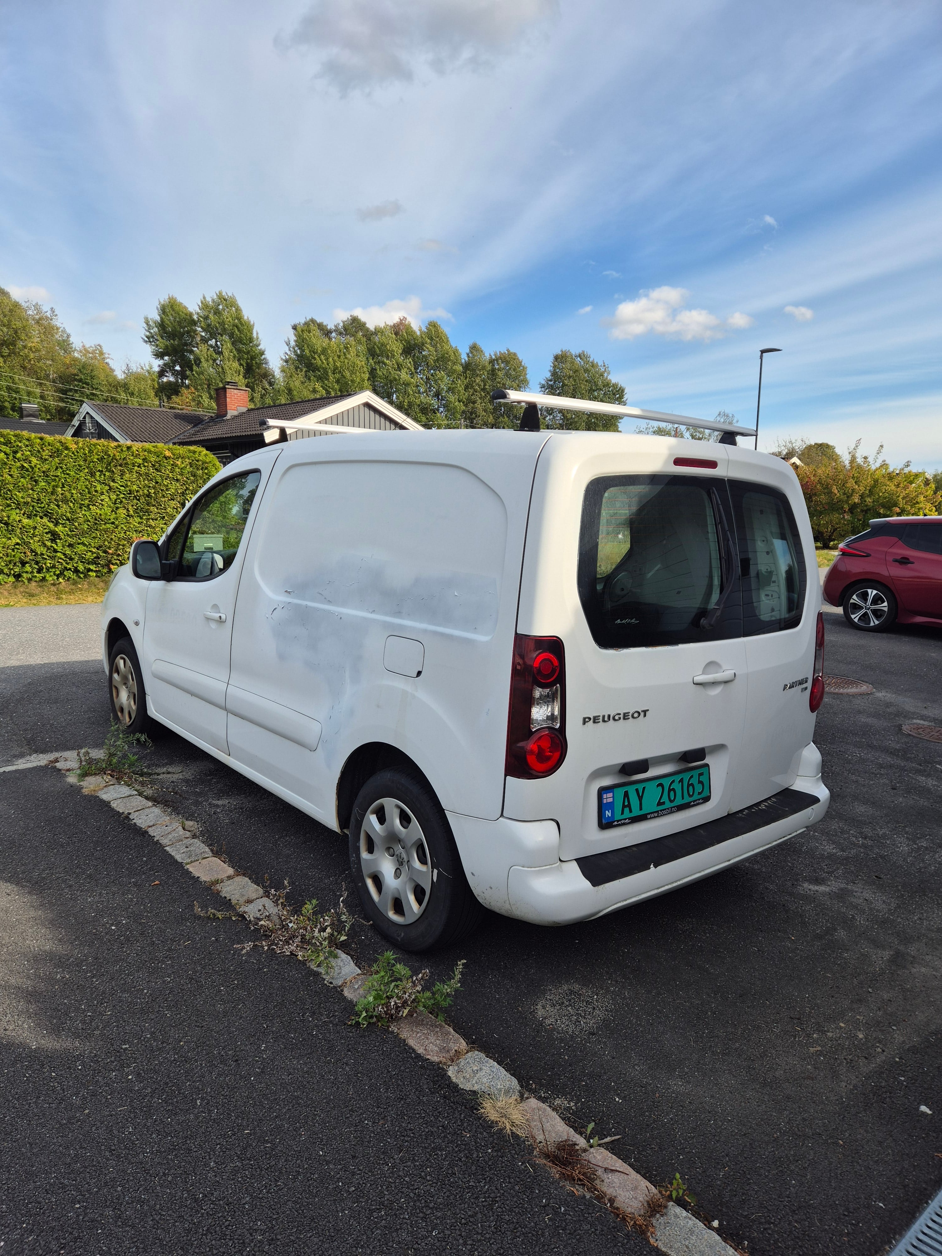 Peugeot Partner Varebil med Bilradio