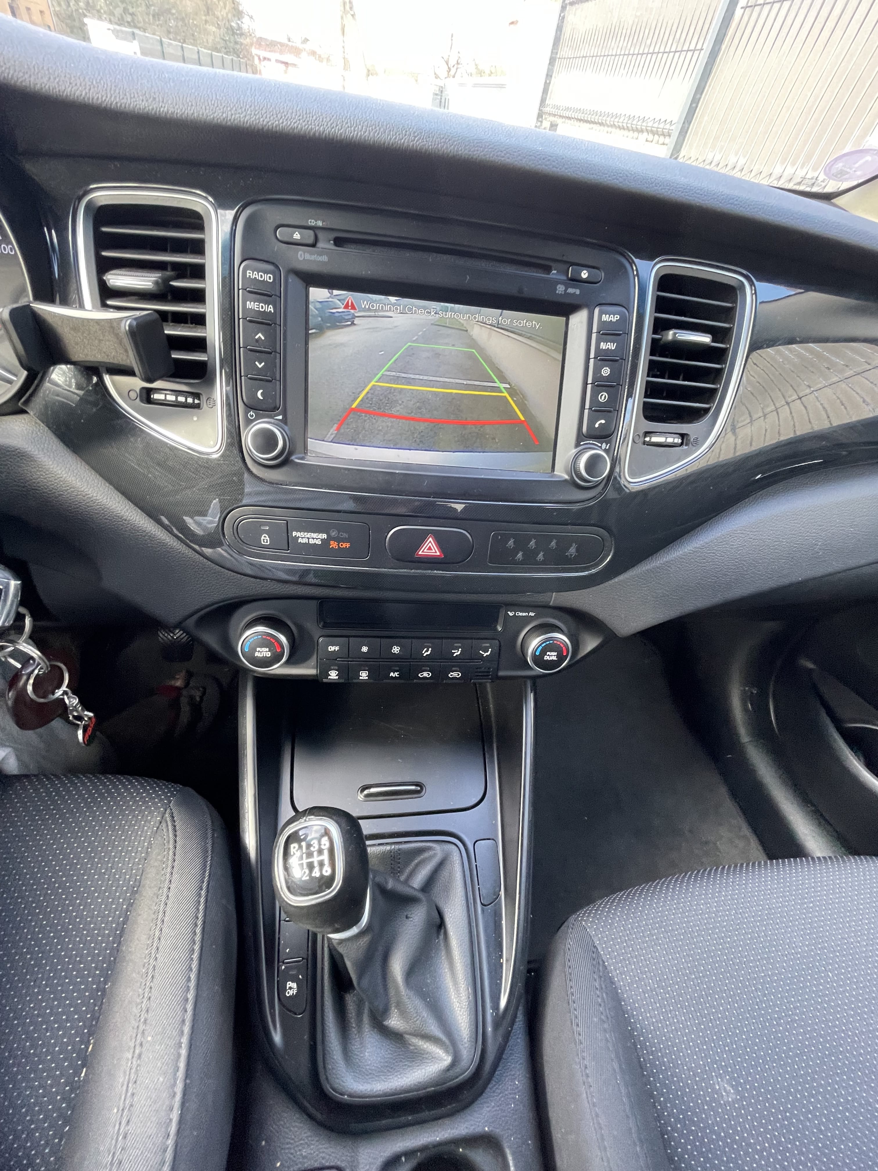 Kia Carens avec GPS