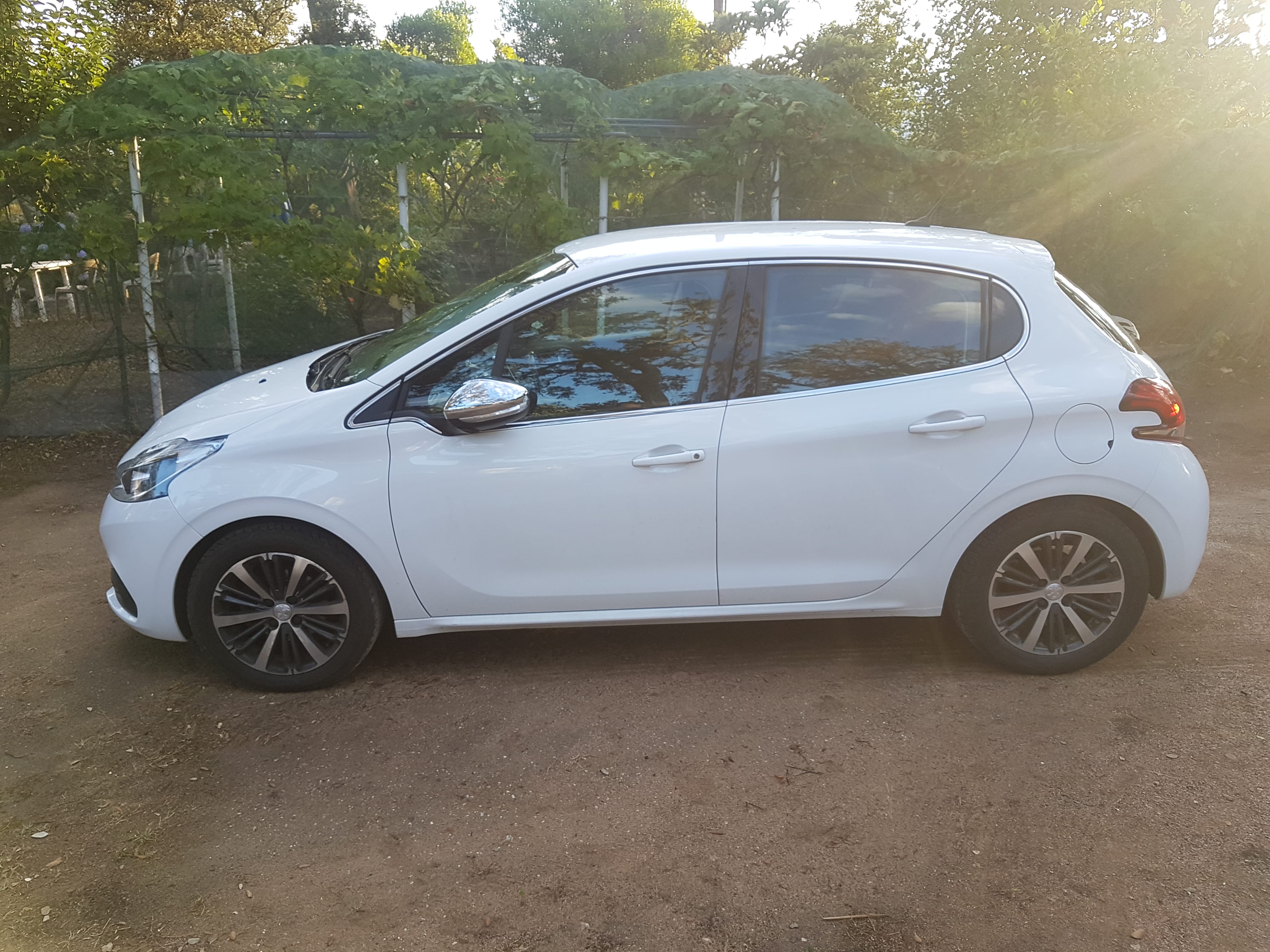 Peugeot 208 avec Climatisation