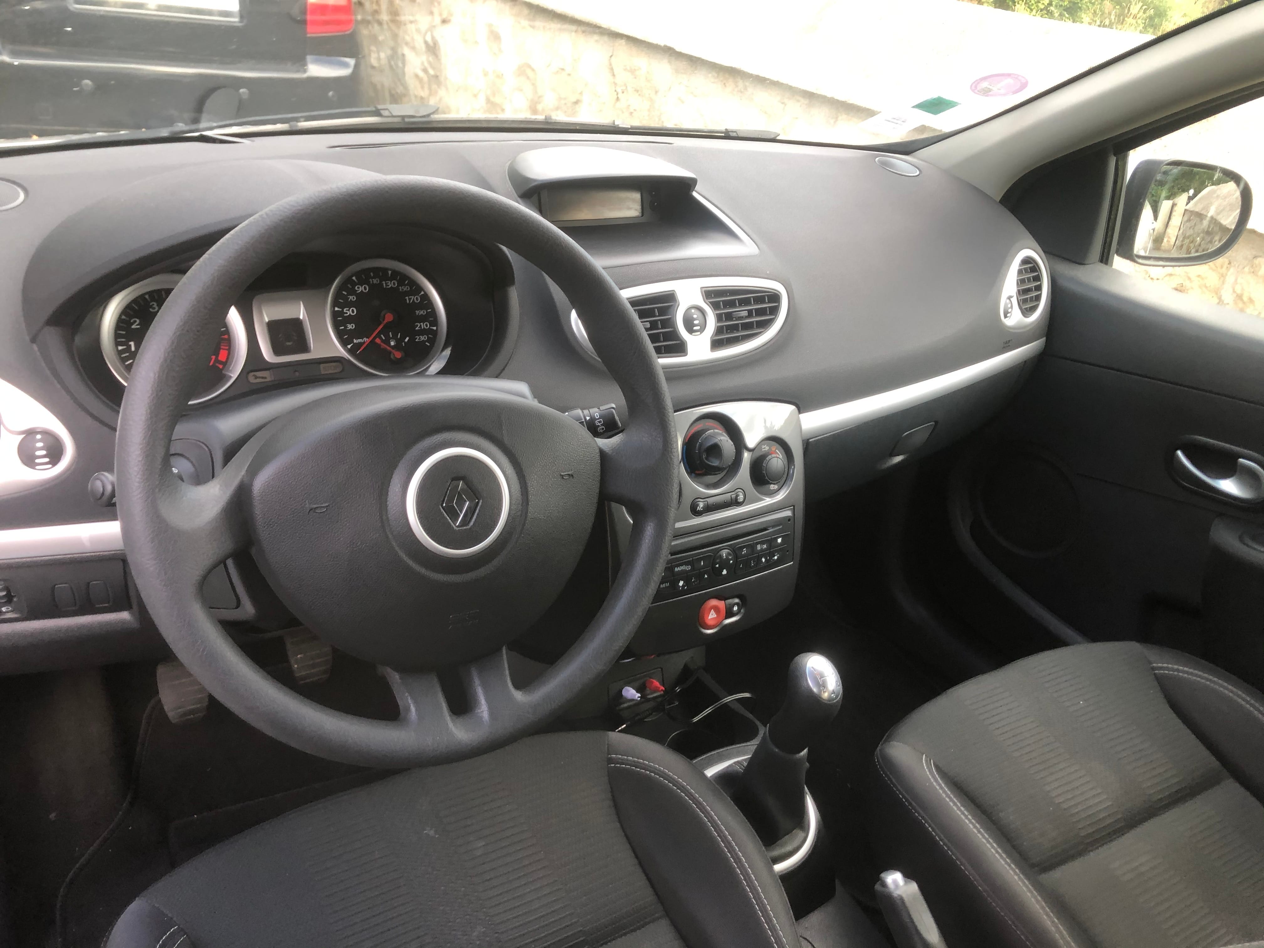 Renault Clio 1.2 avec Entrée audio / iPod