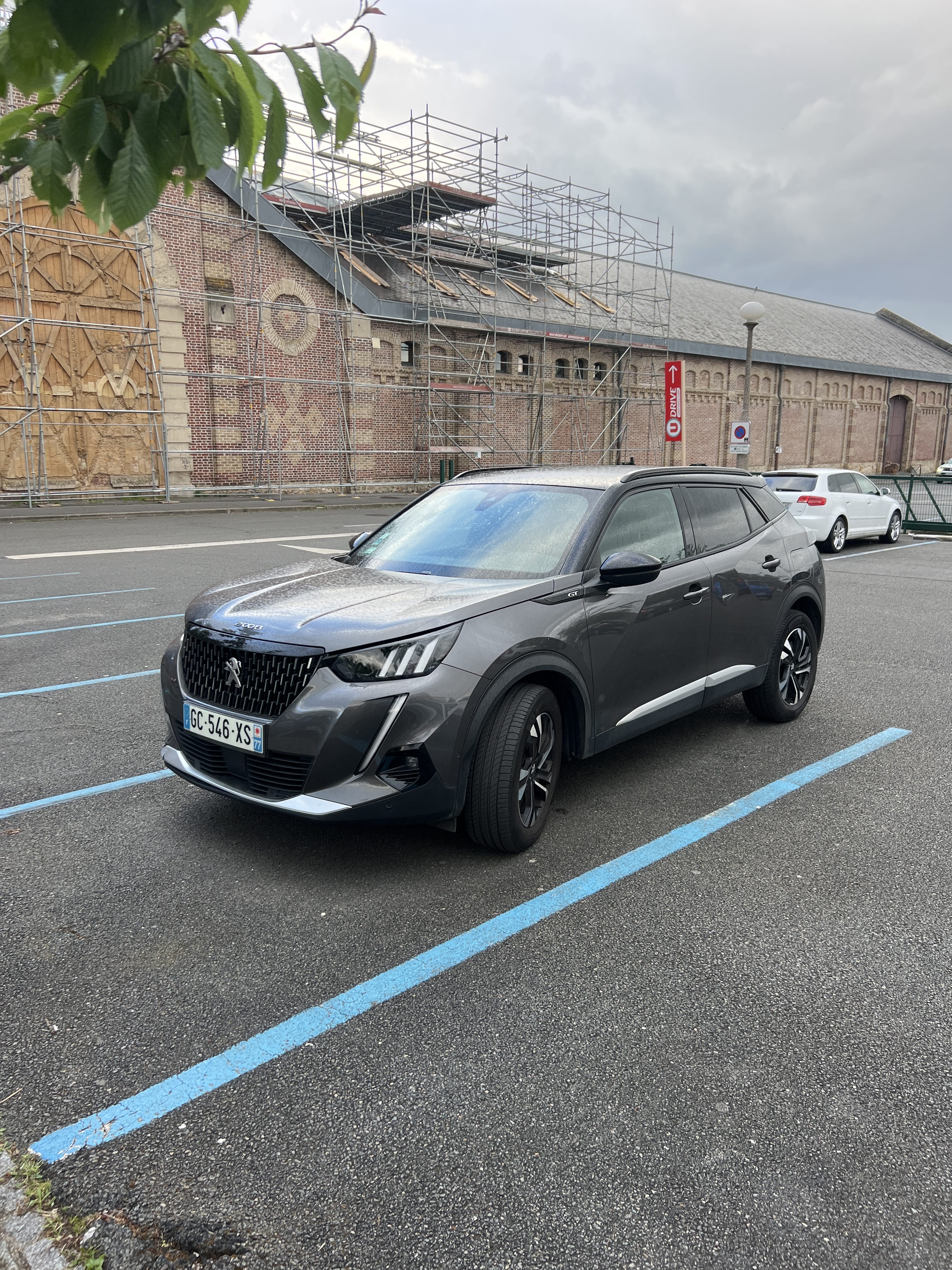 Peugeot 2008, 2021, Essence 95, automatique