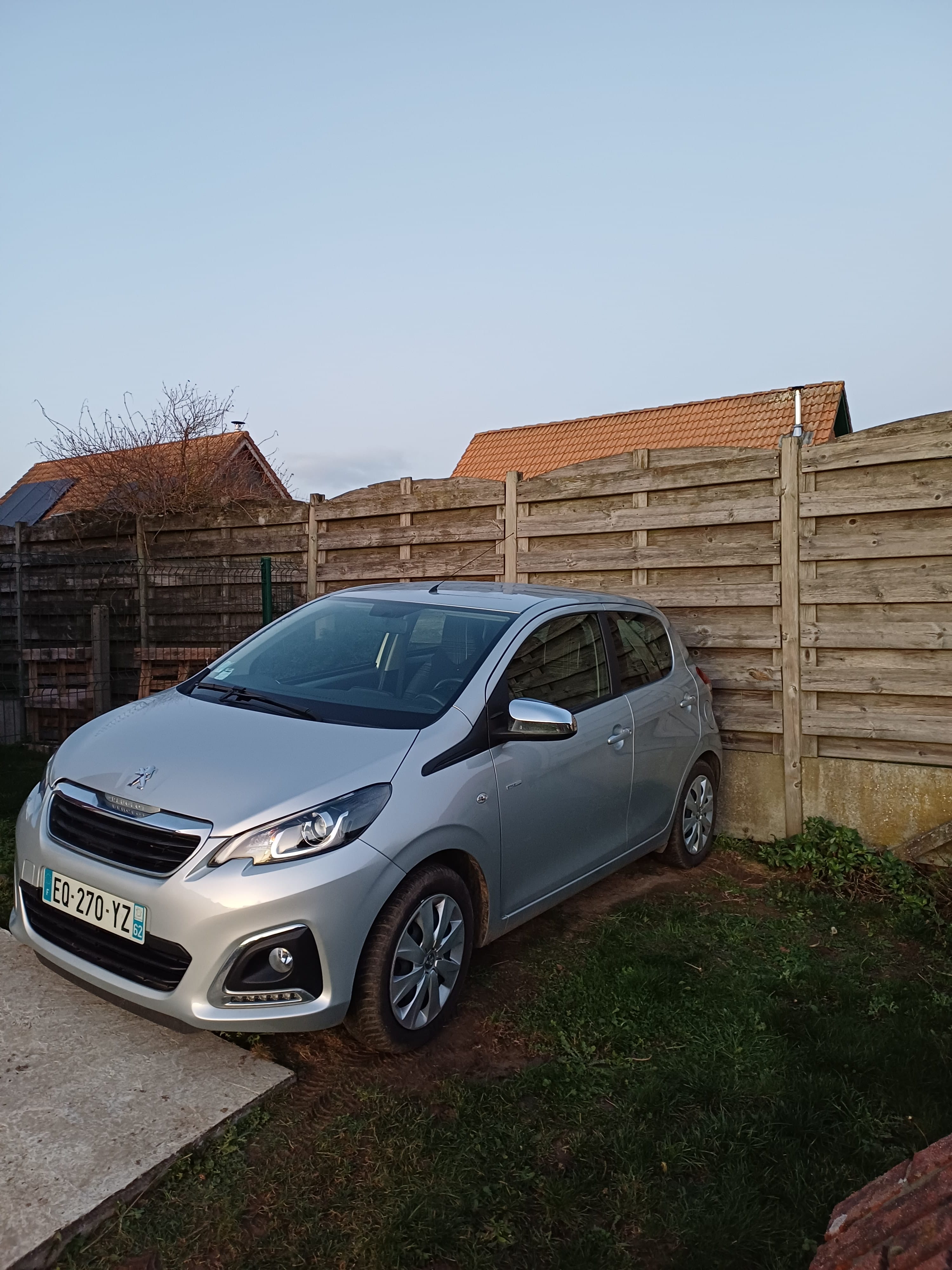 Peugeot 108 1.0 Style, 2017, Essence 95