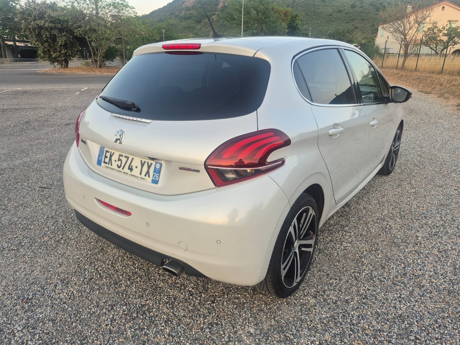 Peugeot 208 avec Caméra de recul
