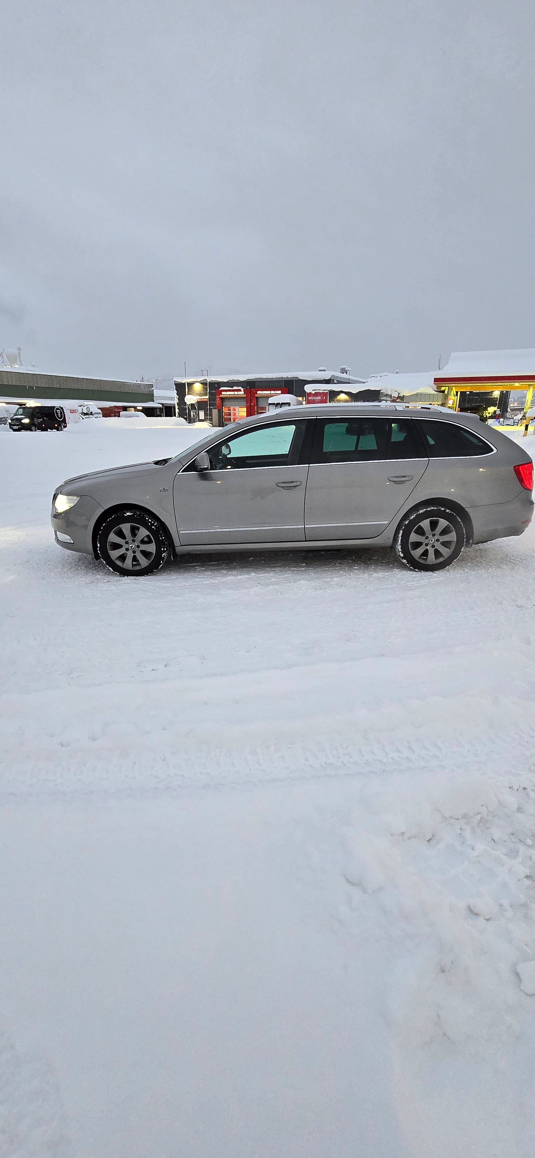 Skoda Superb 2.0 tdi med Aircondition