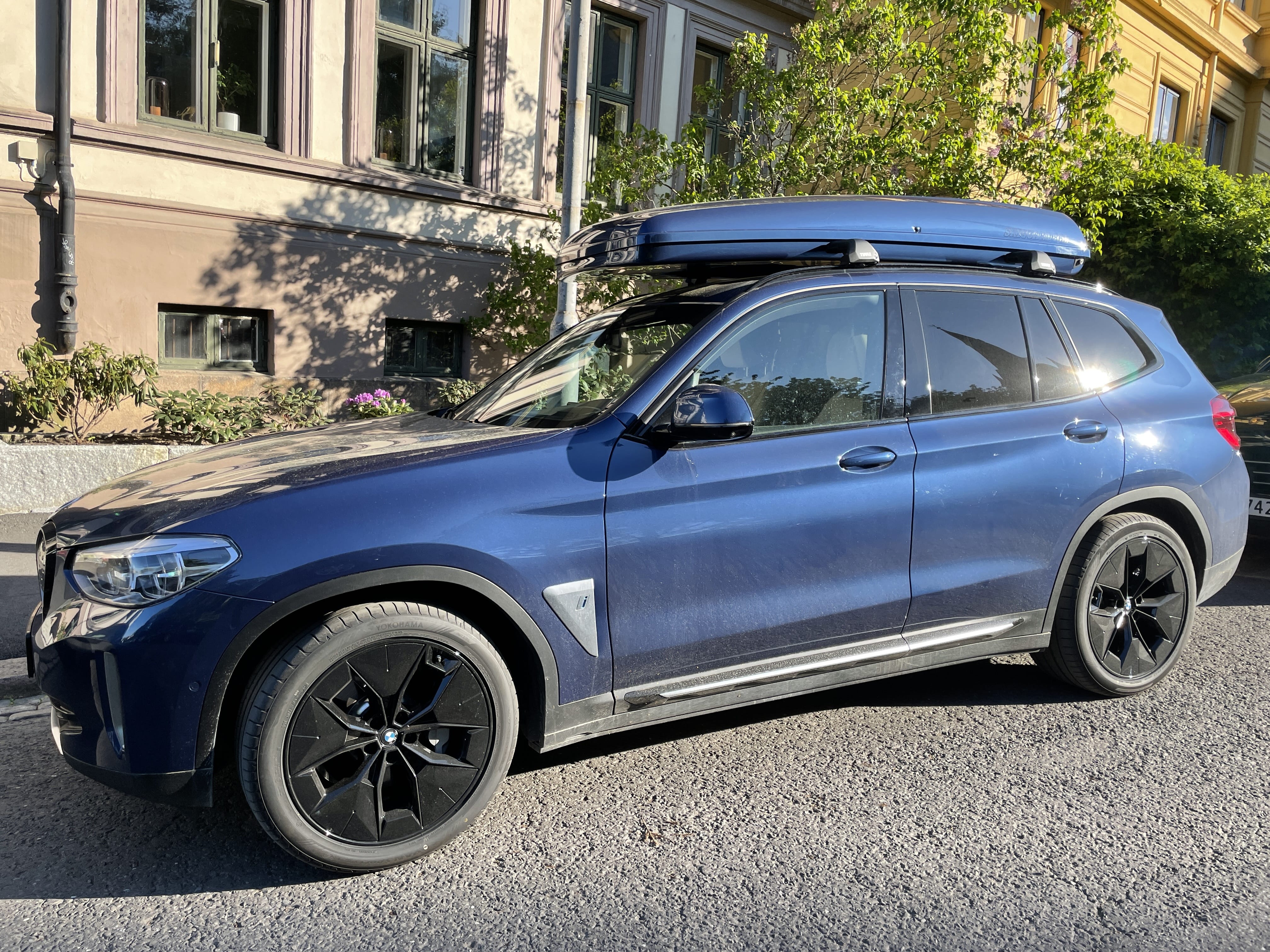BMW ix3 Skiboks + alt av ekstrautstyr with Android Auto