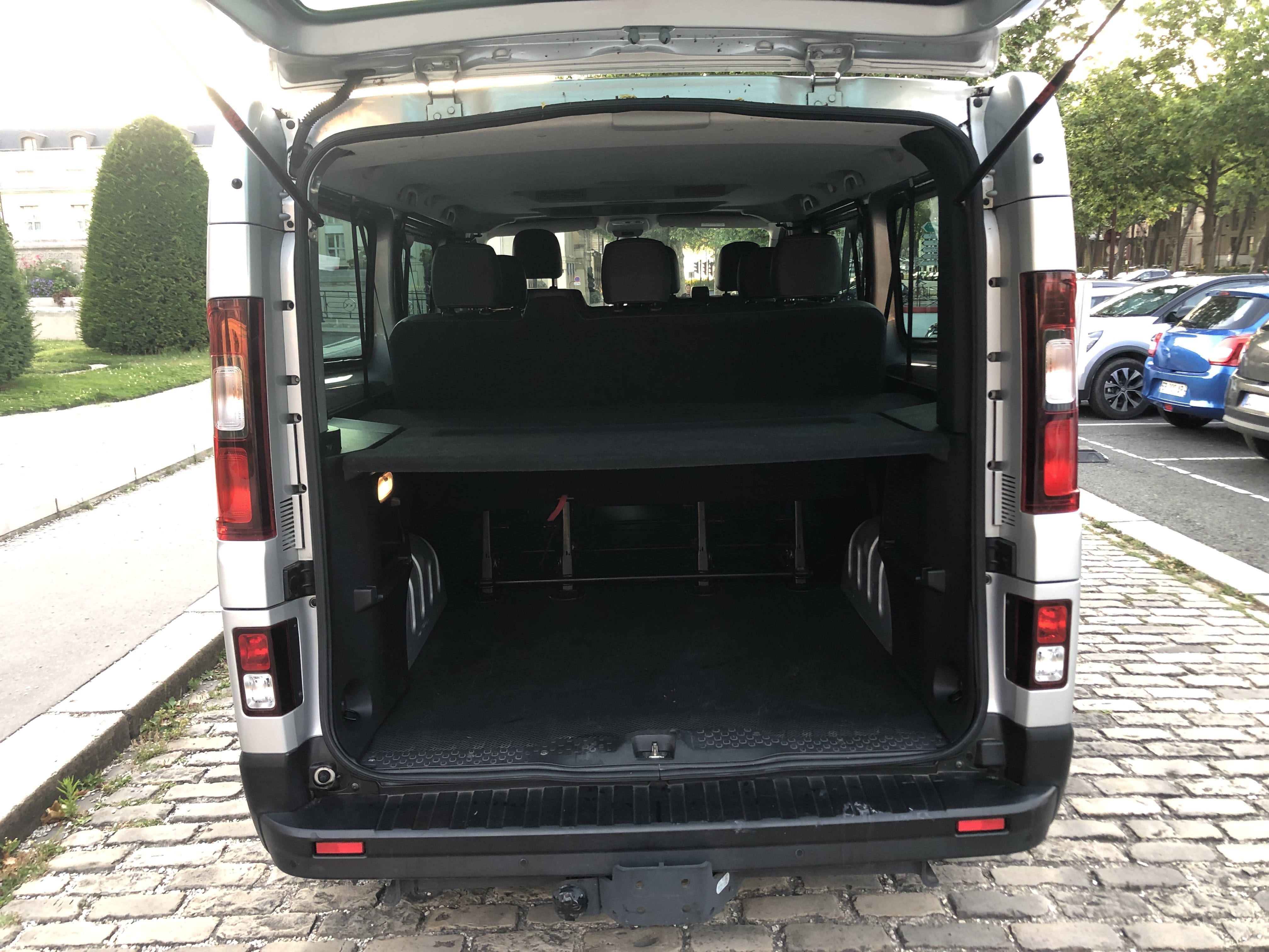 Renault Trafic Passenger avec Attelage