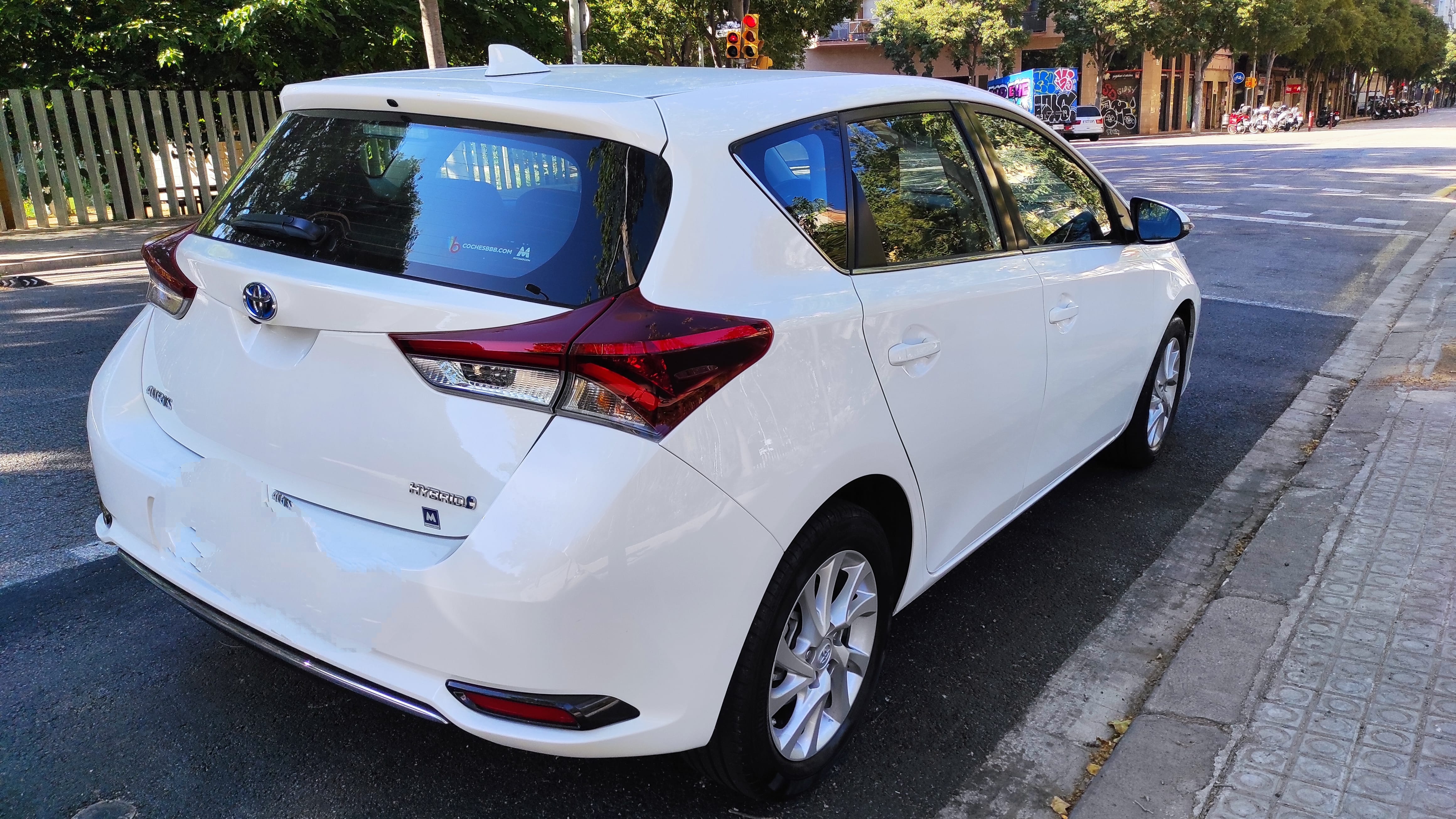 Toyota Auris with Cruise control