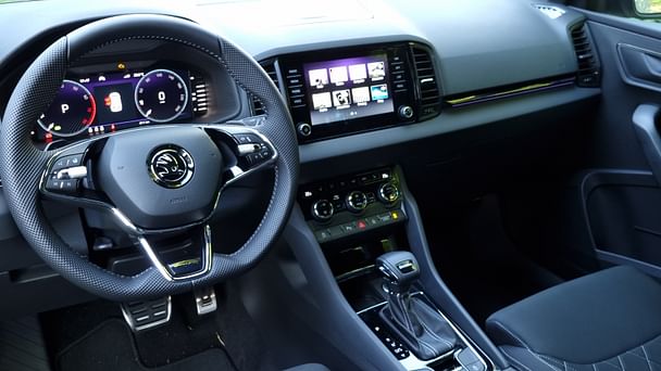Skoda Karoq mit Navigationsgerät