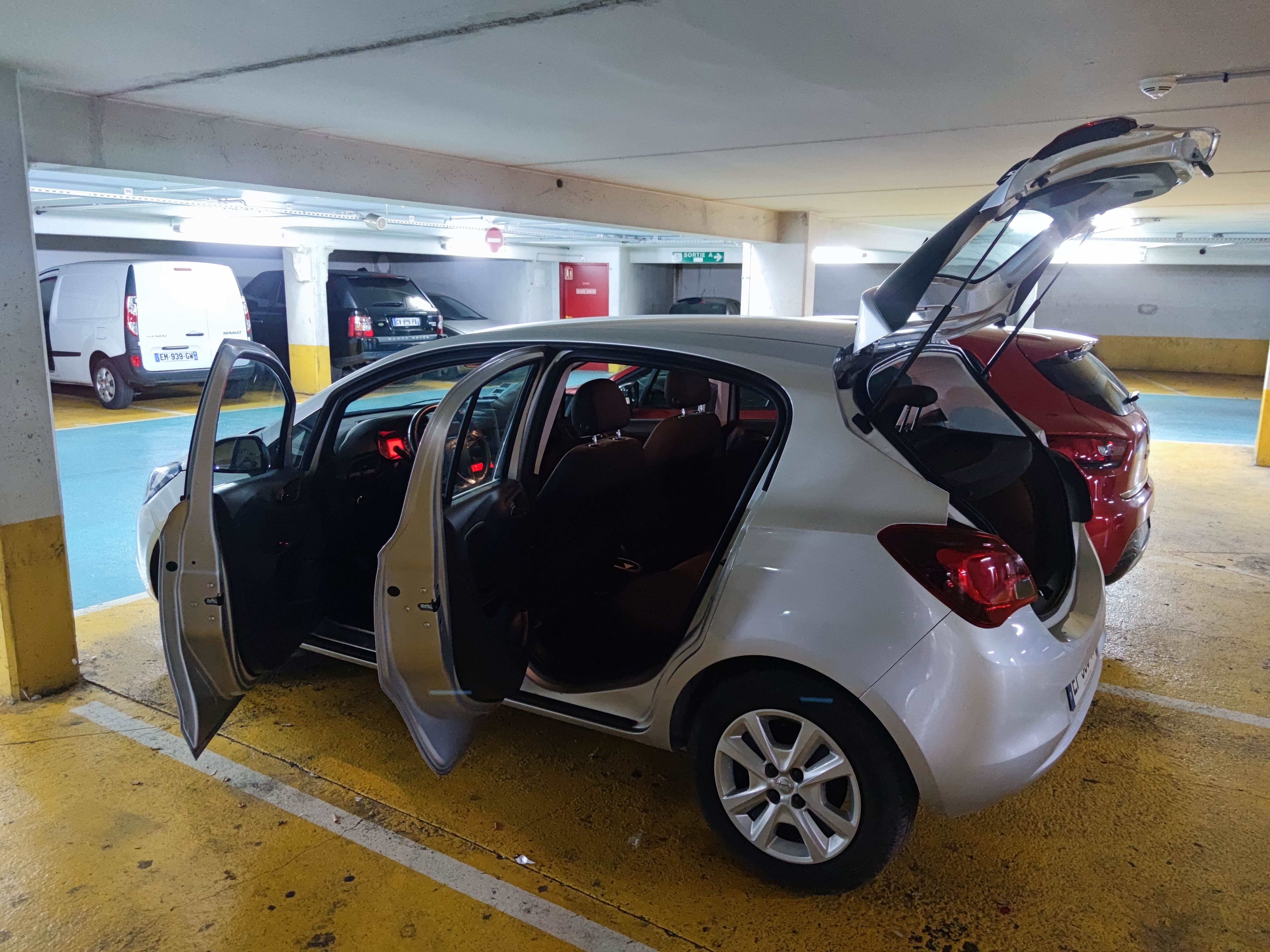Opel Corsa EF333YB avec Régulateur de vitesse