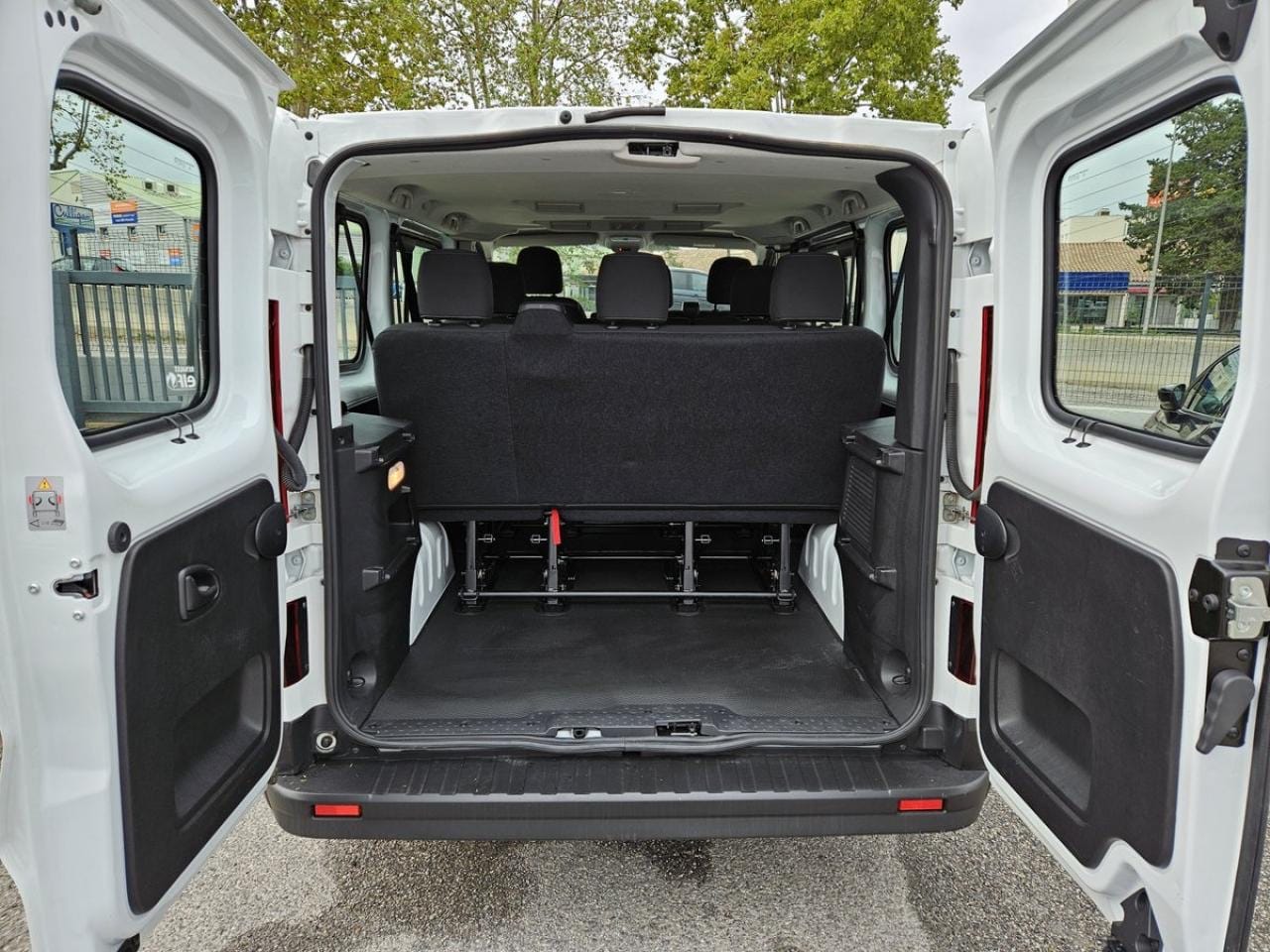 Renault Trafic Passenger Minibus 9 places avec Audio Bluetooth