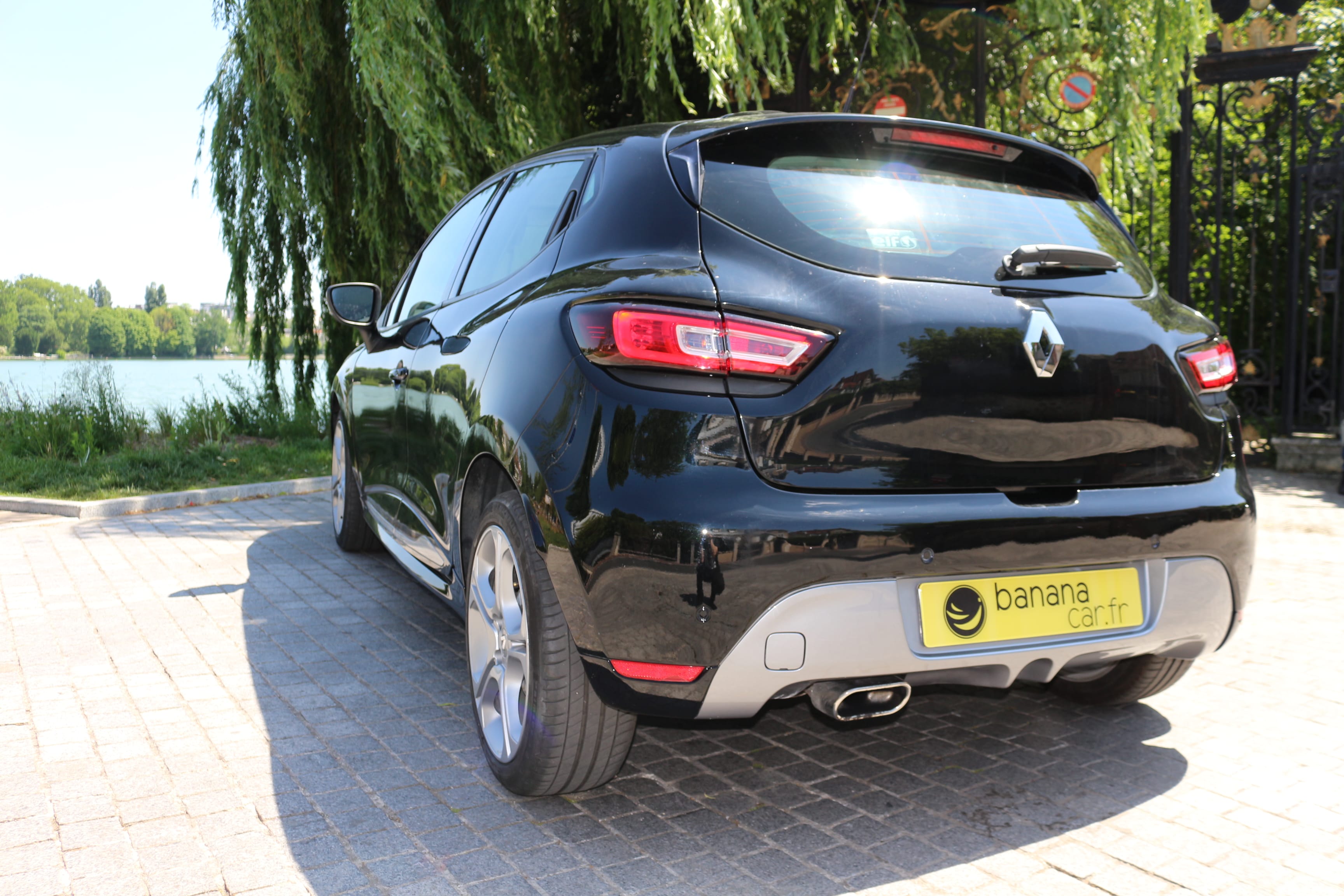 Renault Clio EV-439-YG avec Climatisation