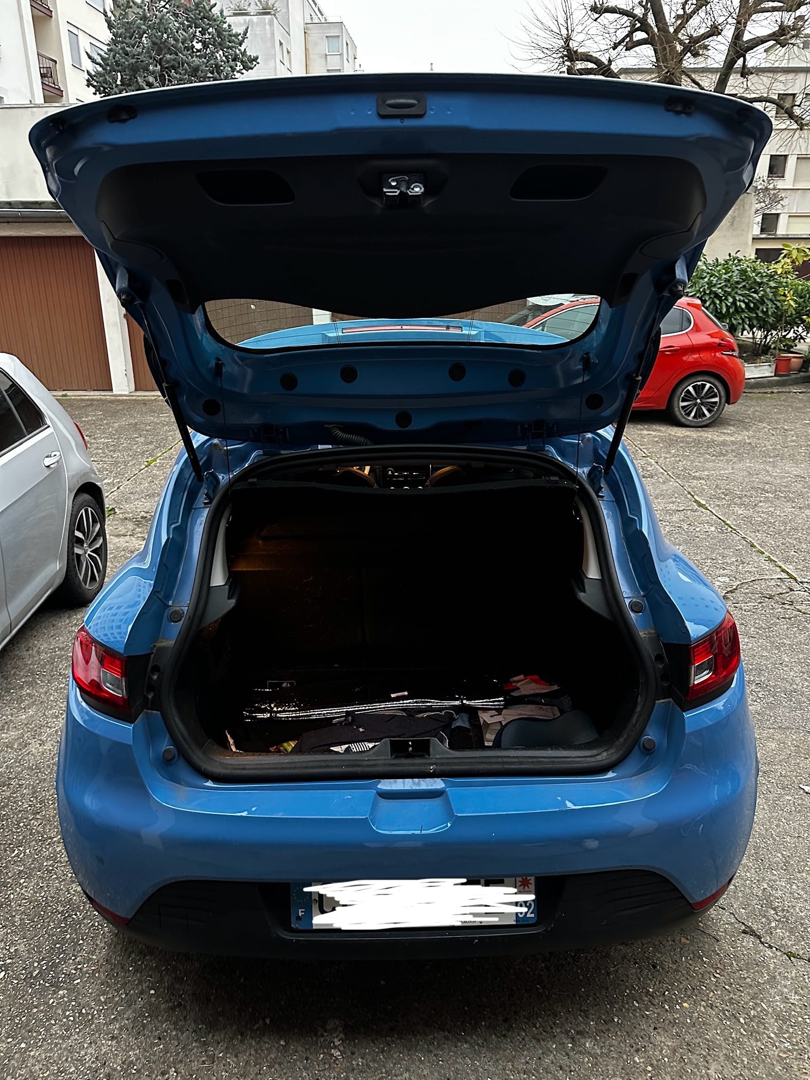 Renault Clio avec Siège bébé