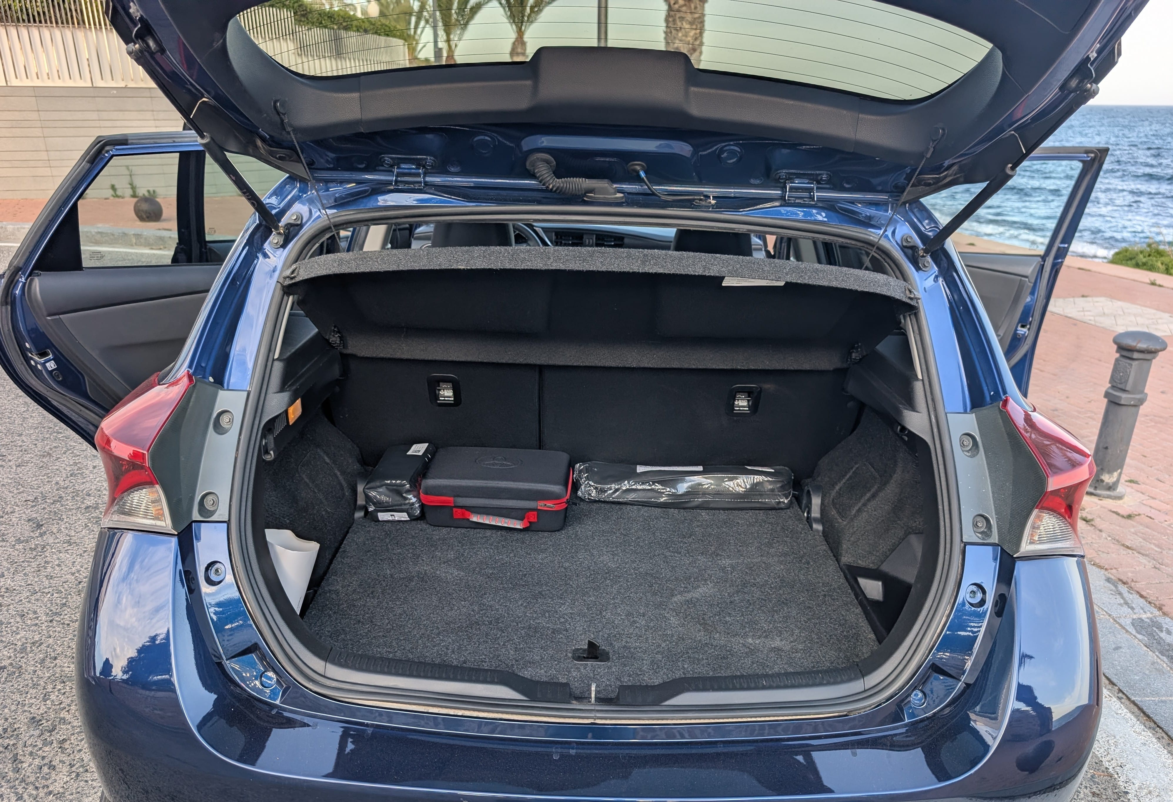 Toyota Auris Hibrido 2018 met USB-oplaadpoorten