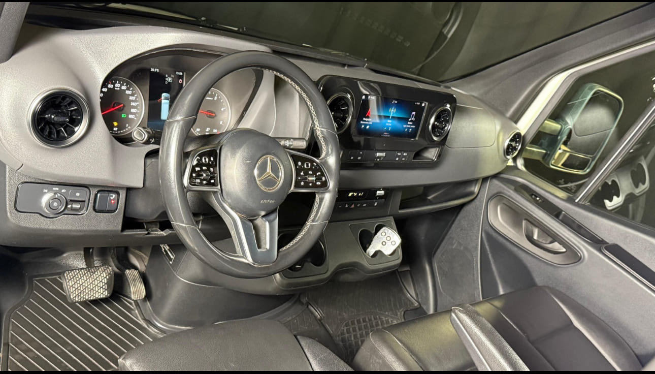 Mercedes-Benz Sprinter Cargo 3500 med GPS