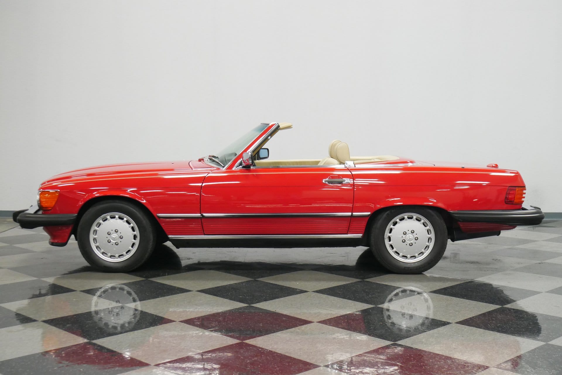 Mercedes Classe SL Cabriolet 560 avec Climatisation