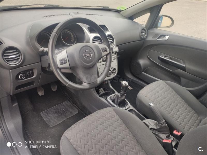 Opel Corsa con Entrada de Audio/iPod