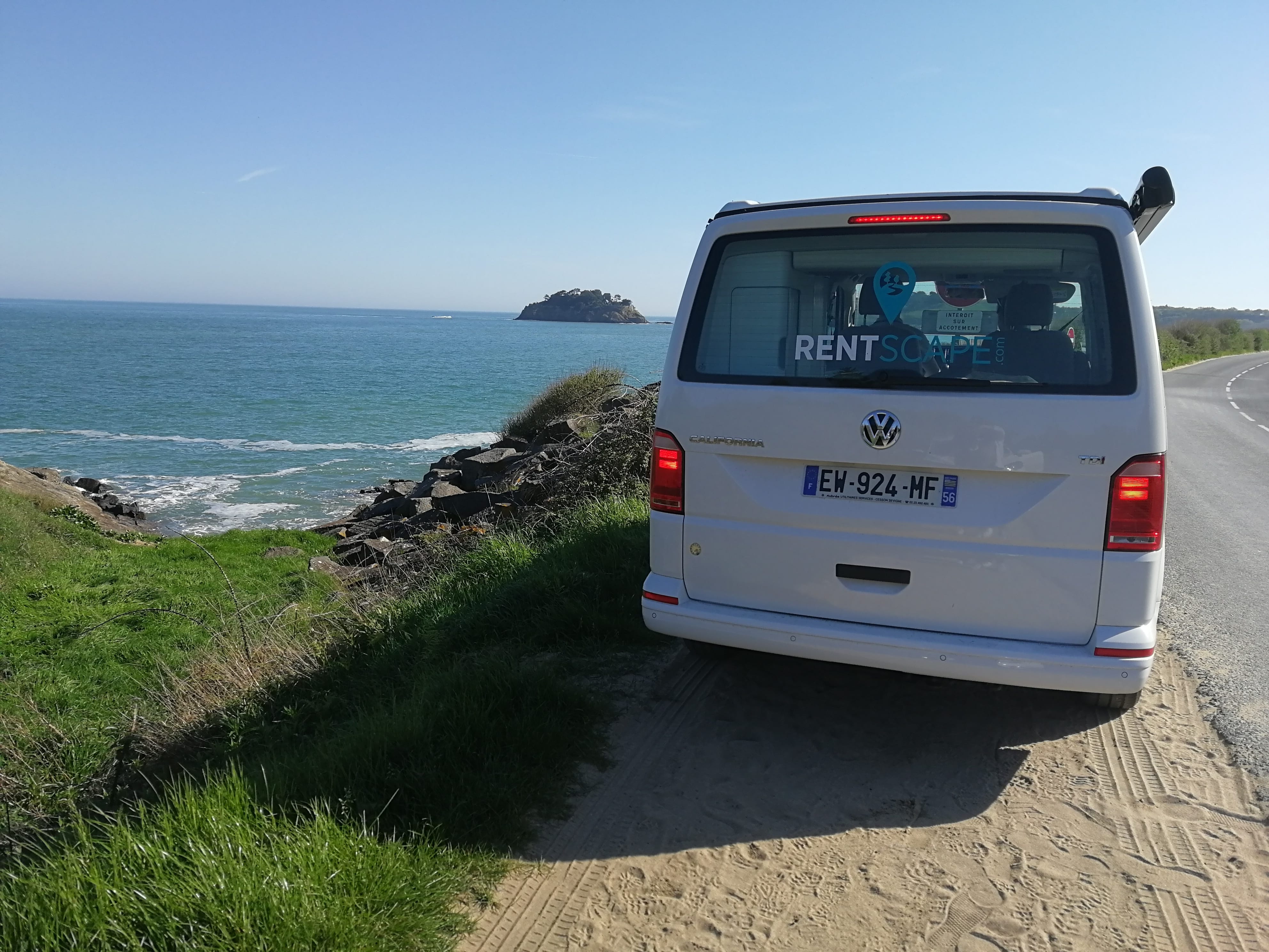 Volkswagen California Beach avec GPS