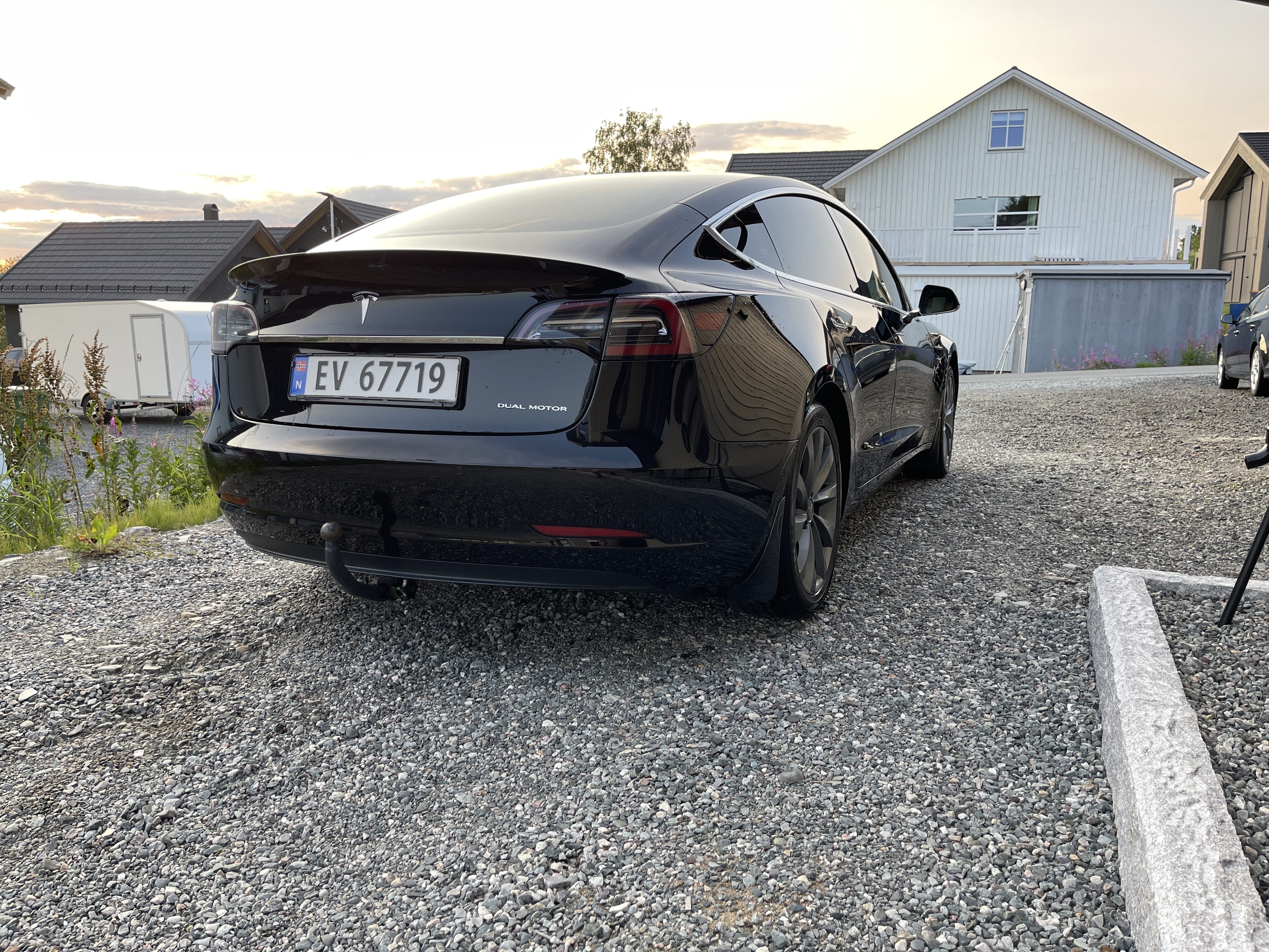 Tesla Model 3 Long Range med GPS
