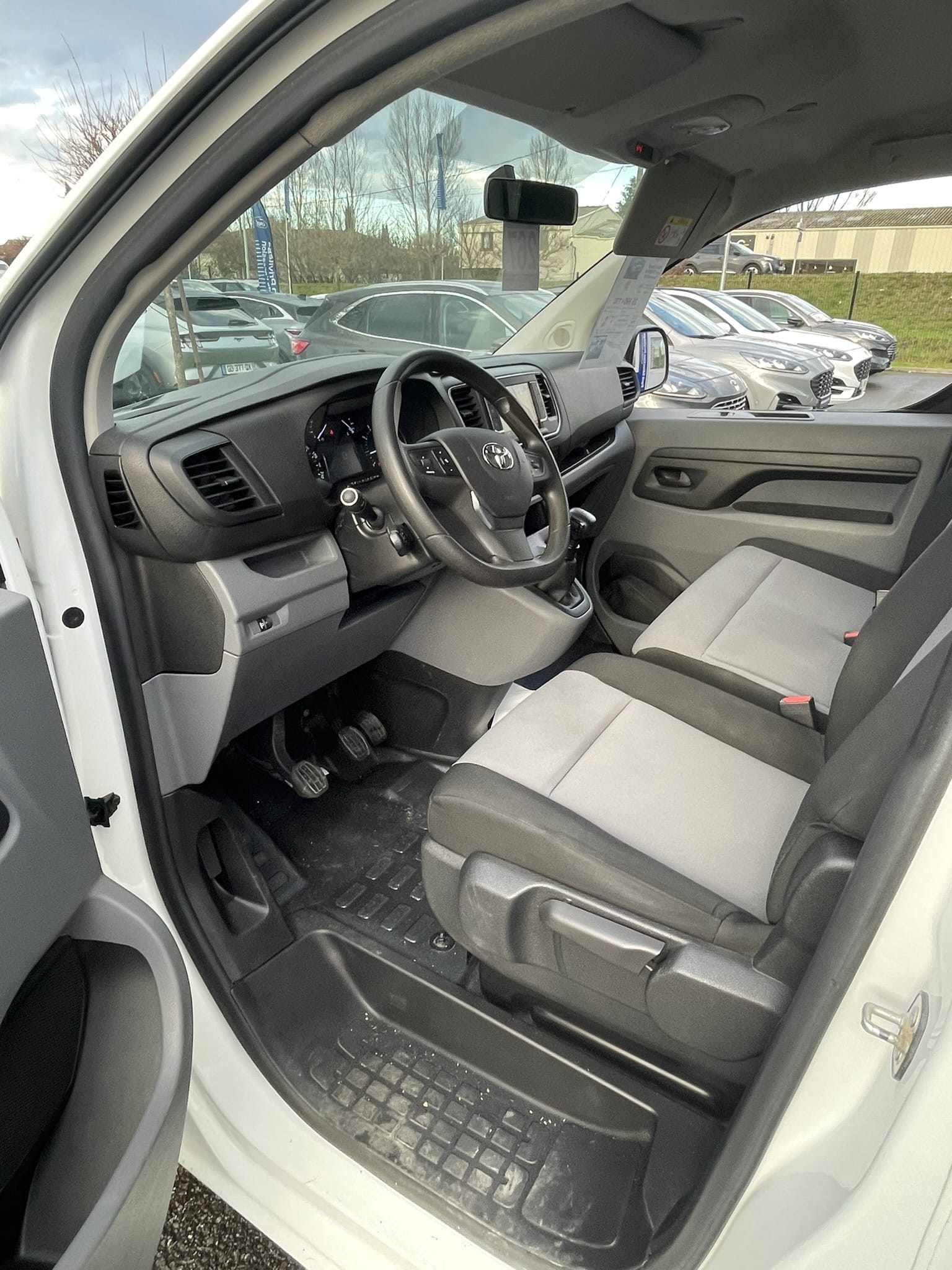 Toyota Proace Combi avec Entrée audio / iPod