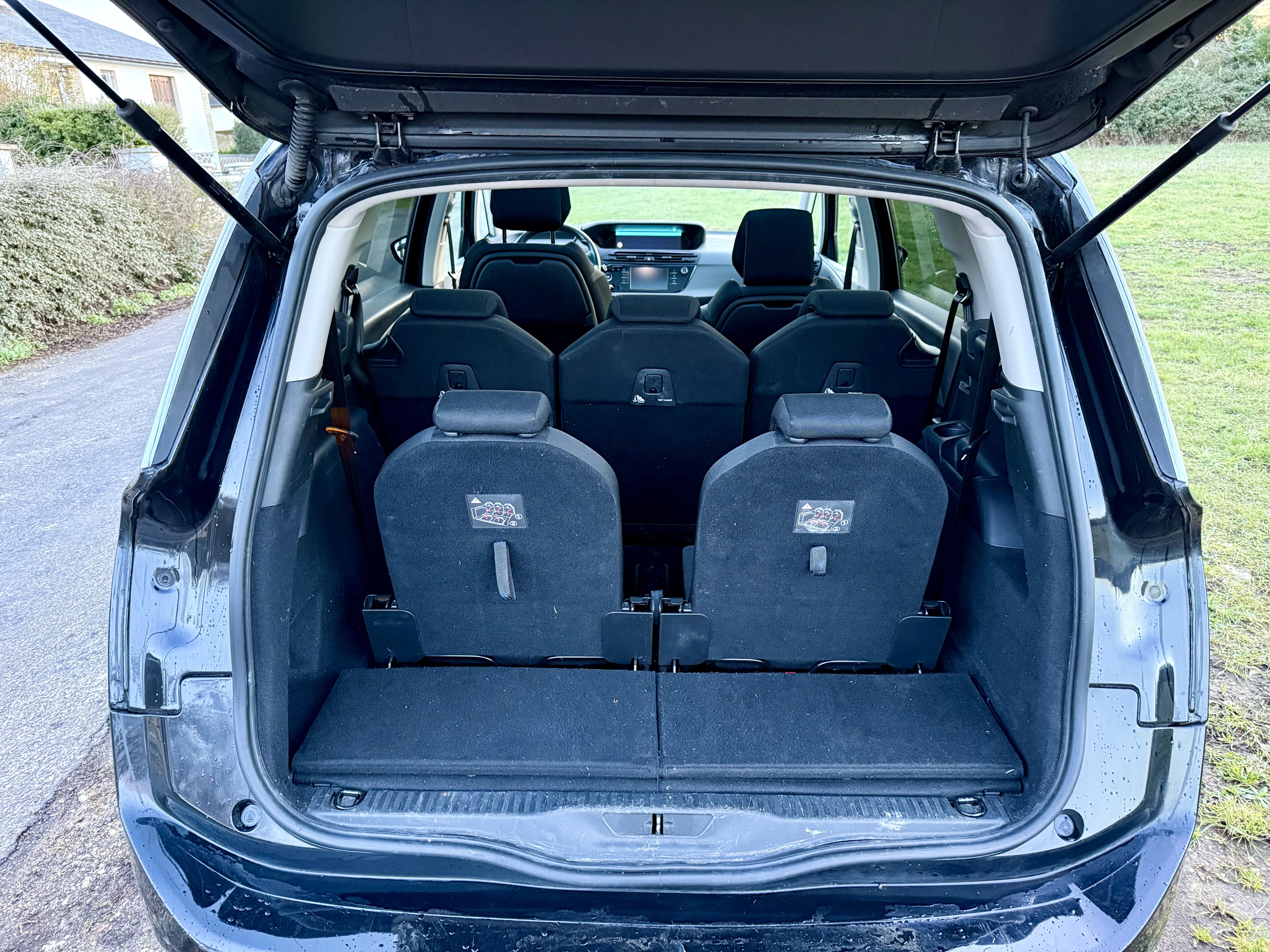 Citroen C4 Grand Picasso avec Coffre de toit