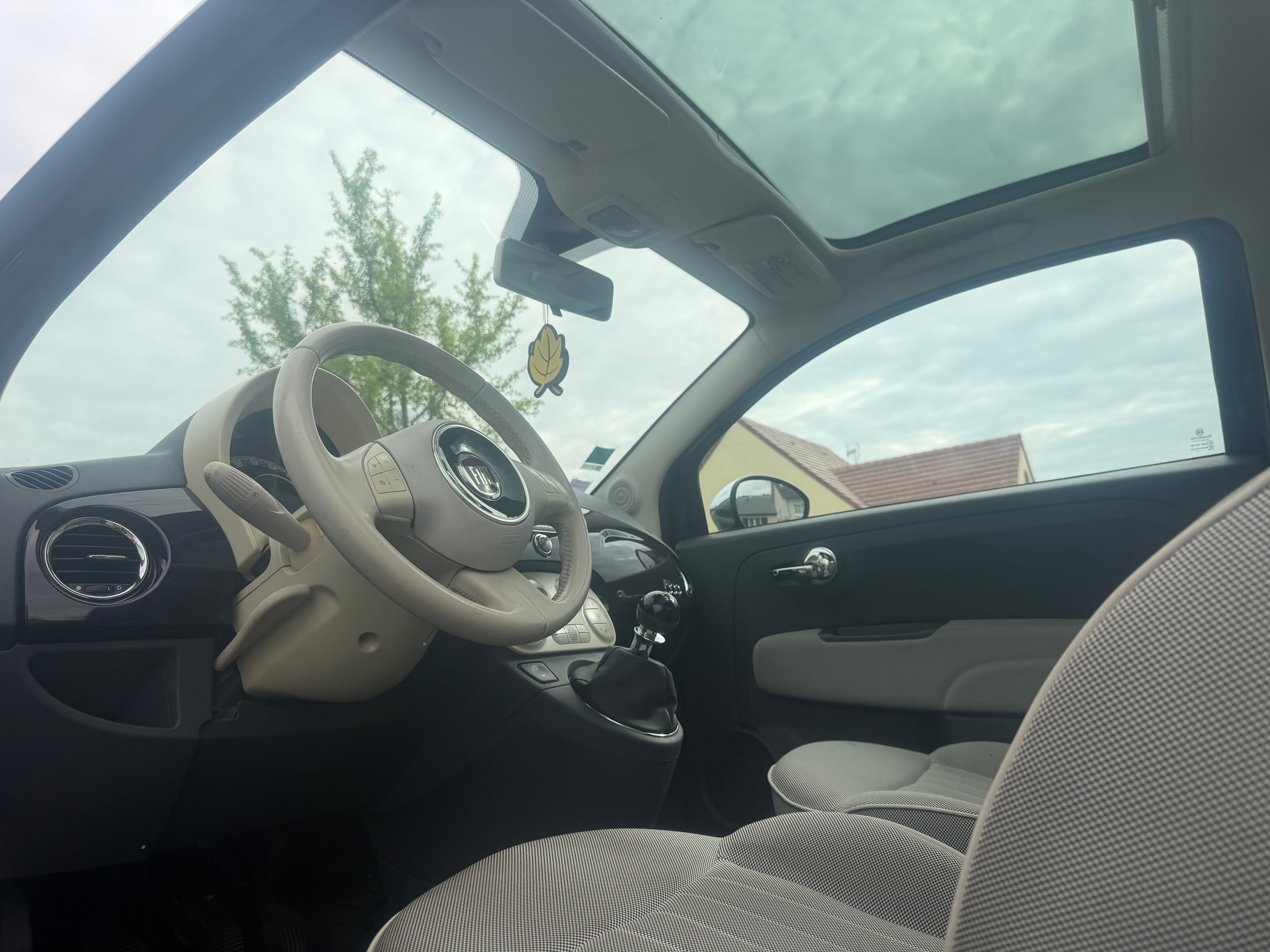 Fiat 500 avec Autoradio