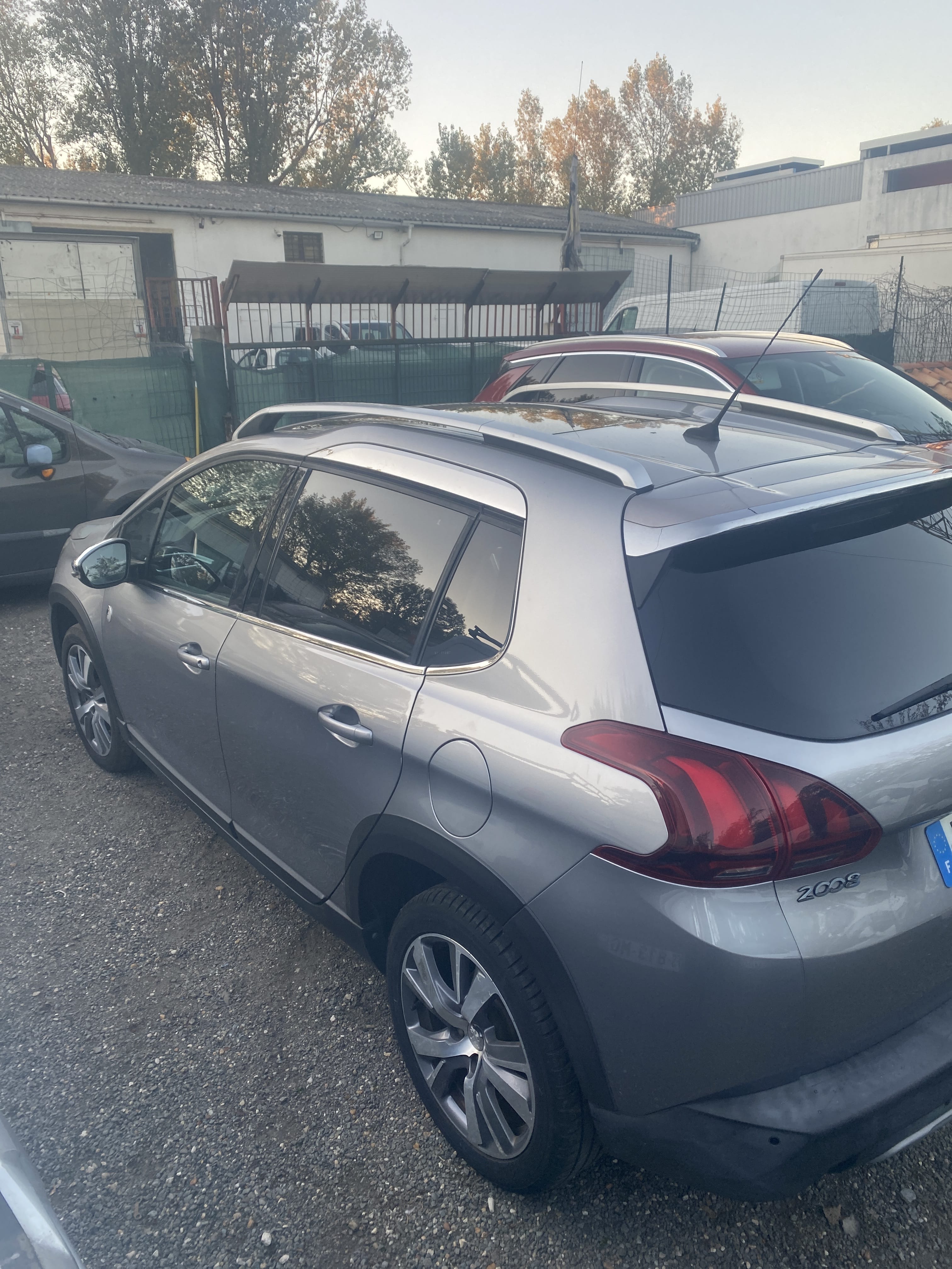 Peugeot 2008, 2017, Essence 95, automatique