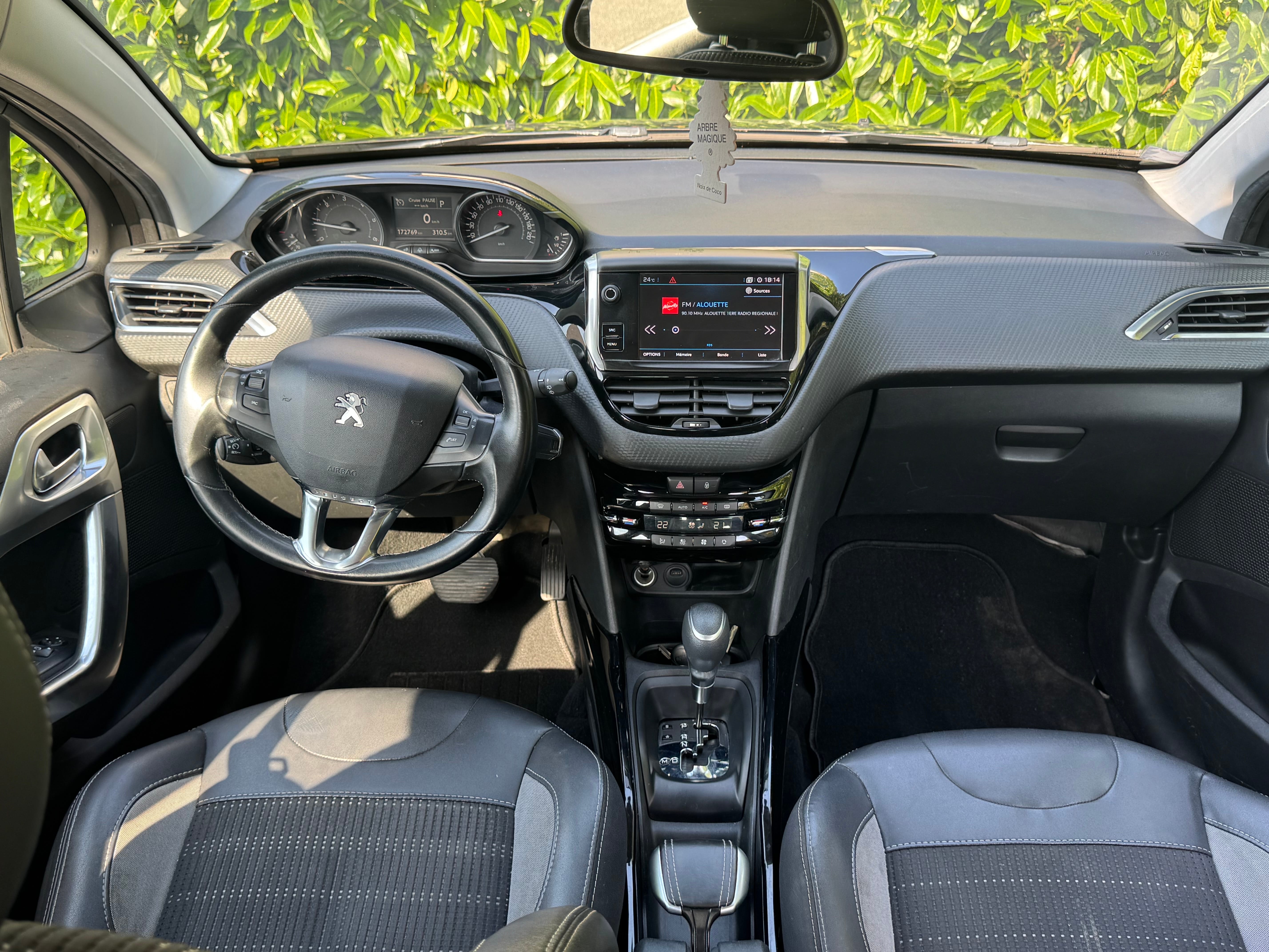 Peugeot 2008 avec GPS